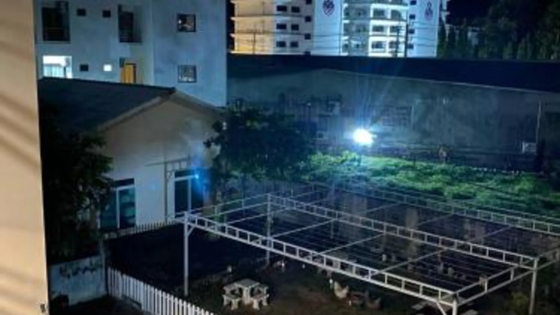 푸켓 ขุนโลหะ 3성급 호텔 수영장