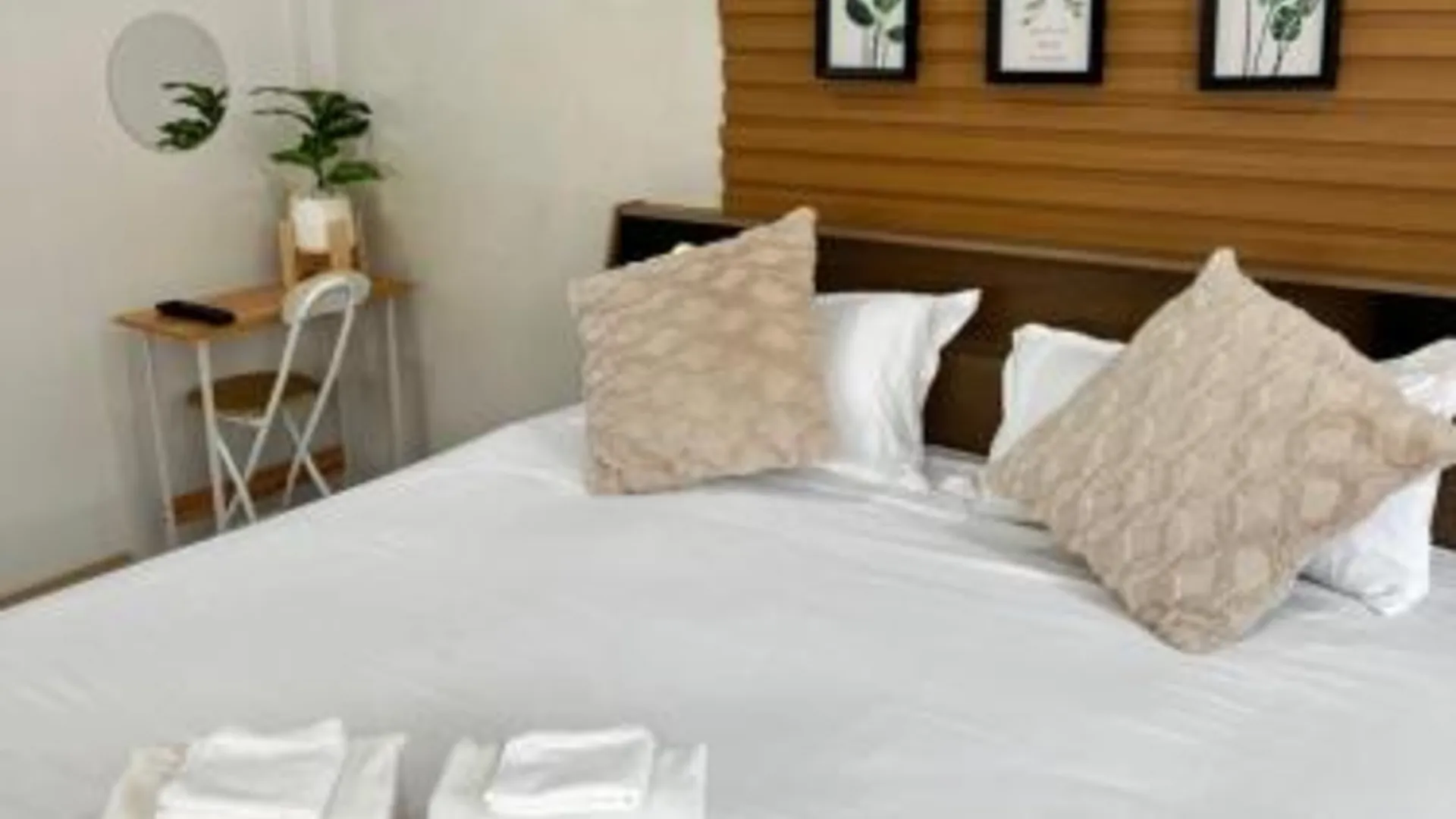 치앙라이 Baan Sabai Singha Park 5성급 호텔 스위트룸