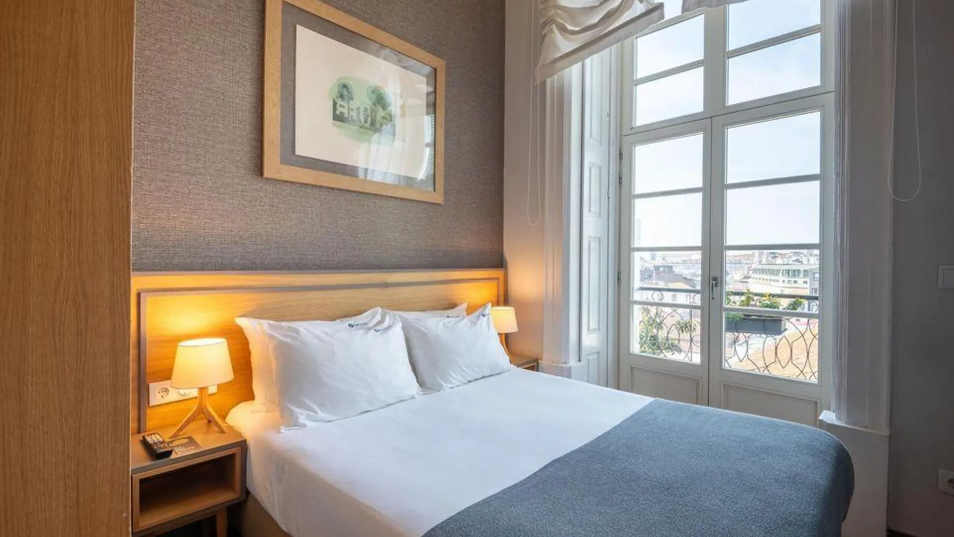 포르투 산타 카타리나 FLH 스위트 4성급 호텔 전망