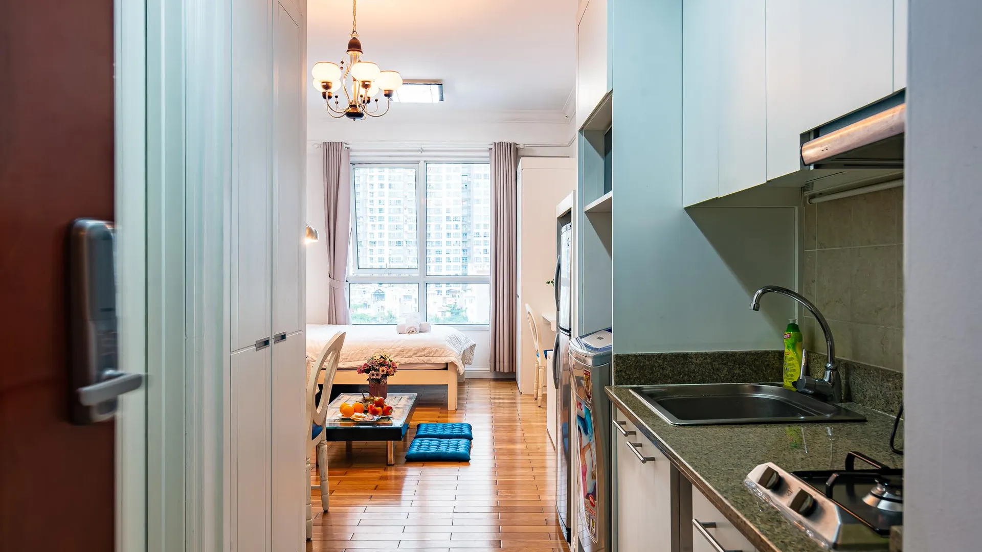 호치민 빈탄의 아파트먼트 (40m², 침실 1개, 프라이빗 욕실 1개) 4성급 싱글룸 레스토랑