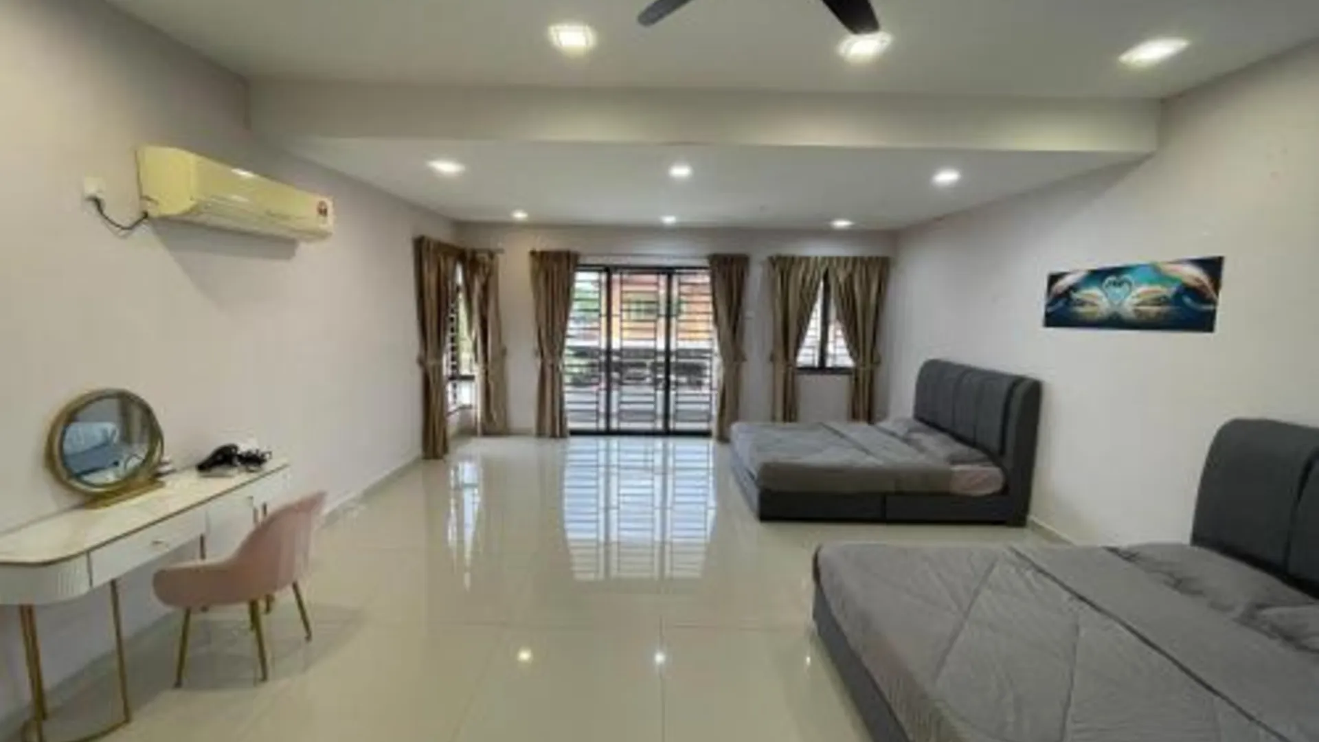 조호바루 / 조호르바루 조호 자야의 프라이빗 하우스 (300m², 침실 4개, 프라이빗 욕실 4개) 3성급 게스트하우스 스위트룸