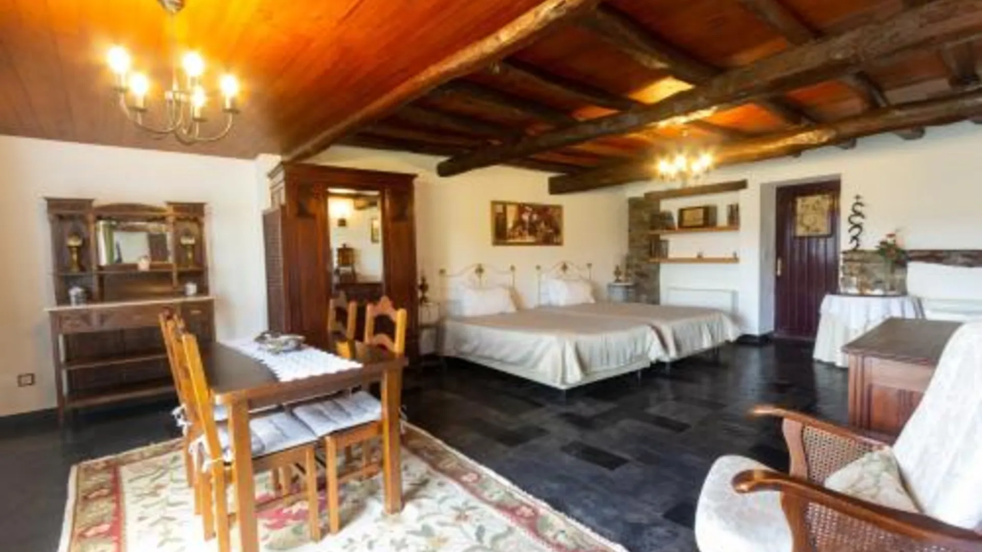 로우자 Quintal De Alem Do Ribeiro-Turismo Rural 4성급 호텔 스위트룸