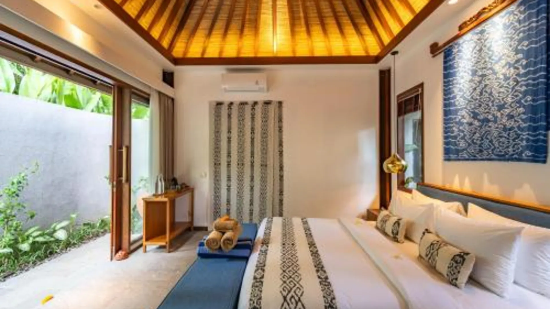 발리 The Peacock Room Ubud 호텔 스위트룸