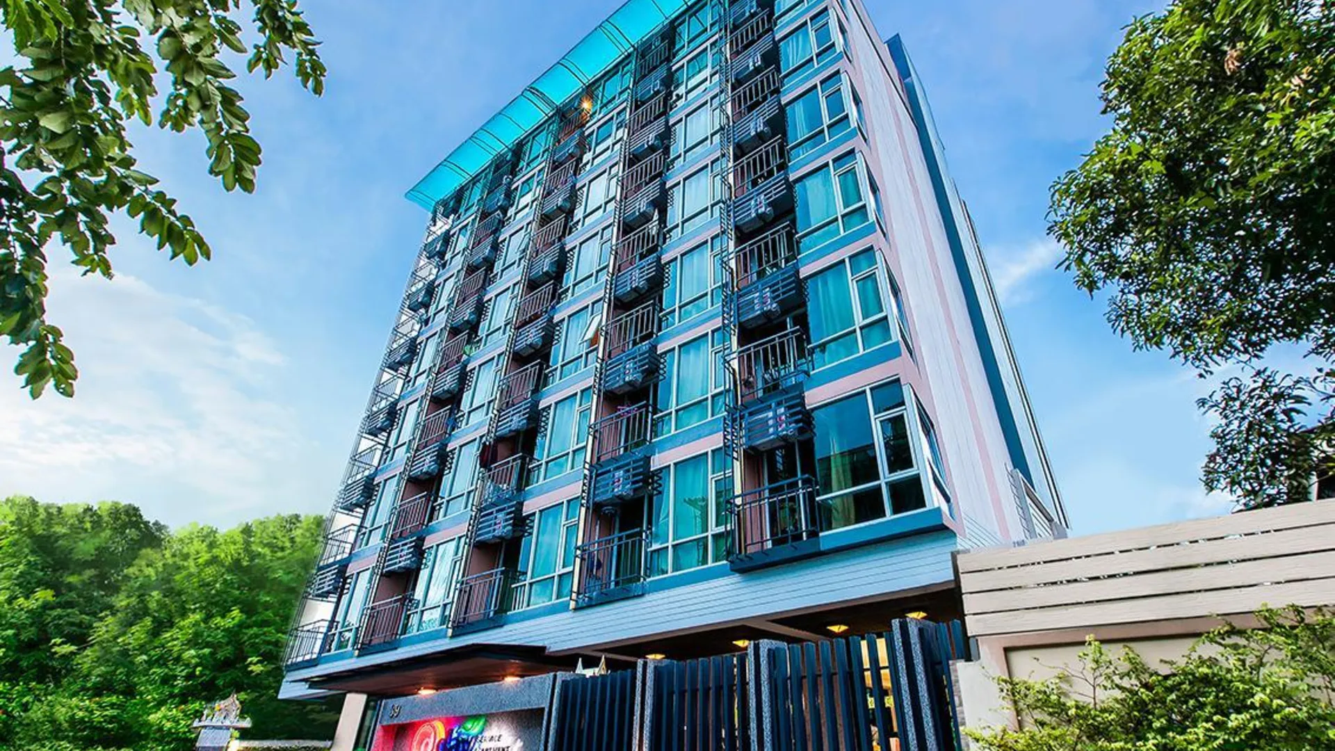 방콕 디 데이 스위트 멩자이 3성급 호텔 외관