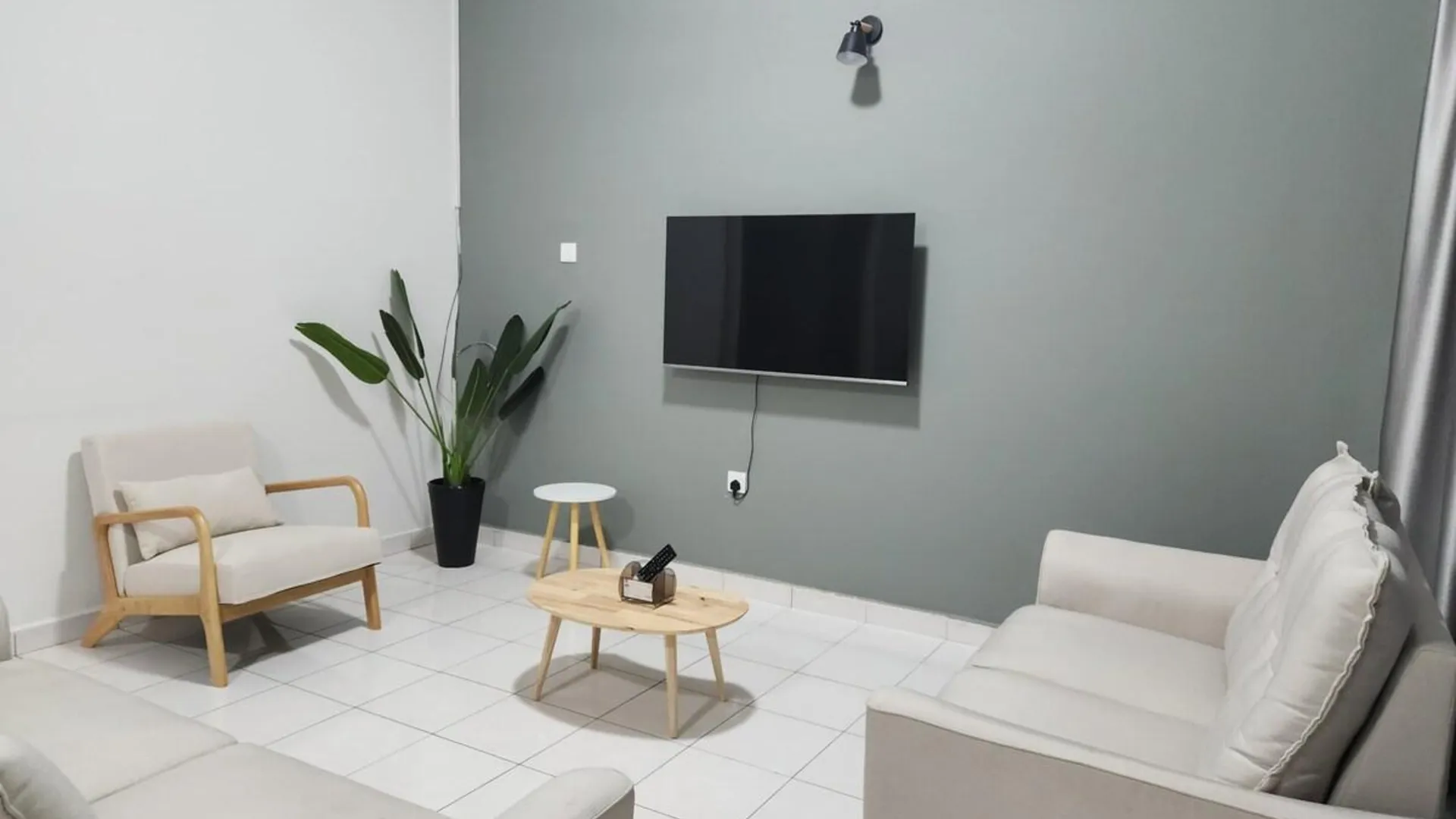 멩글렘부 멩글렘부의 프라이빗 하우스 (180m², 침실 4개, 프라이빗 욕실 3개) 3성급 게스트하우스 스위트룸