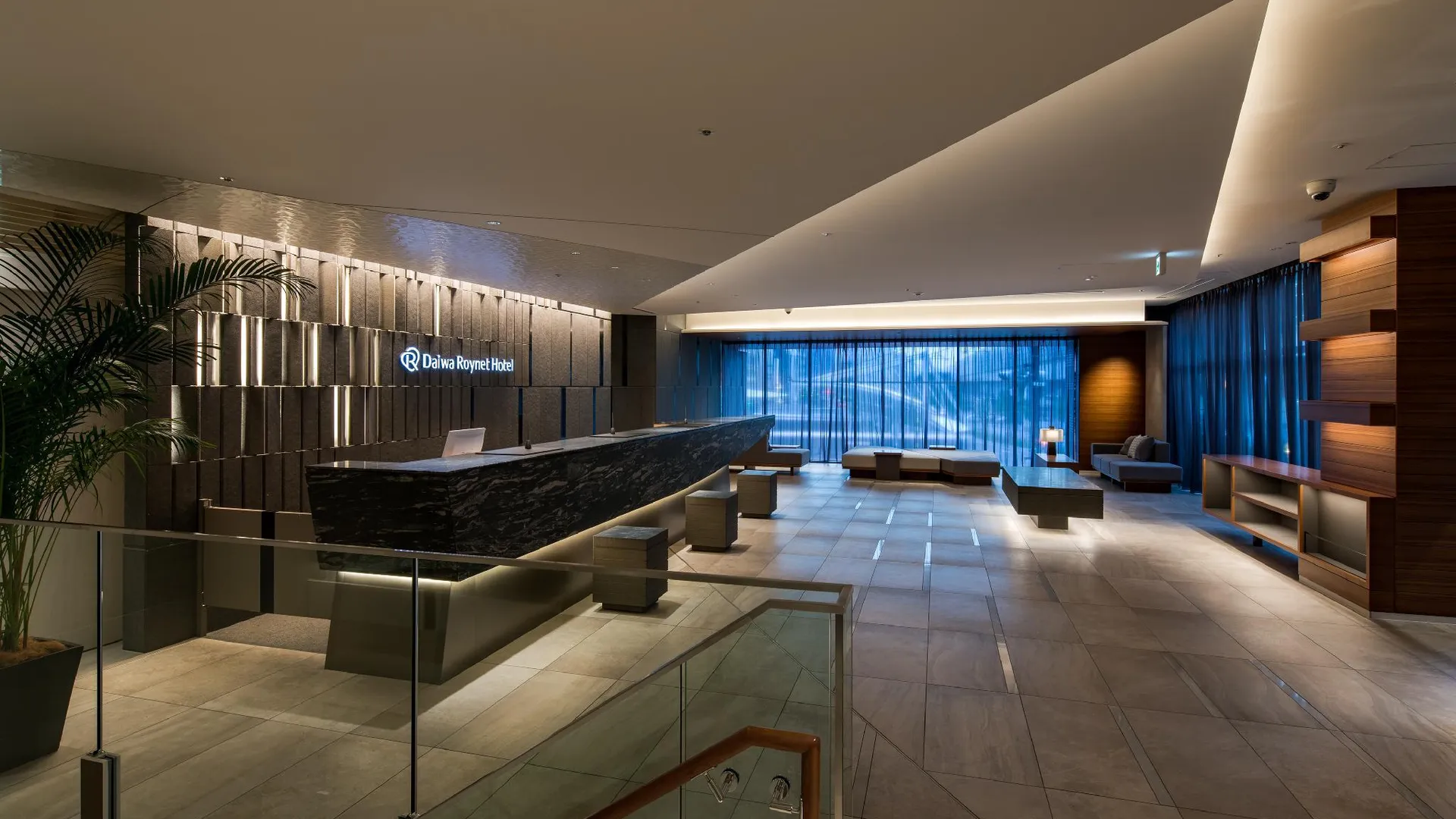 교토 다이와 로이넷 호텔 교토 테라스 하치조히가시구치 프리미어 3성급 호텔 로비