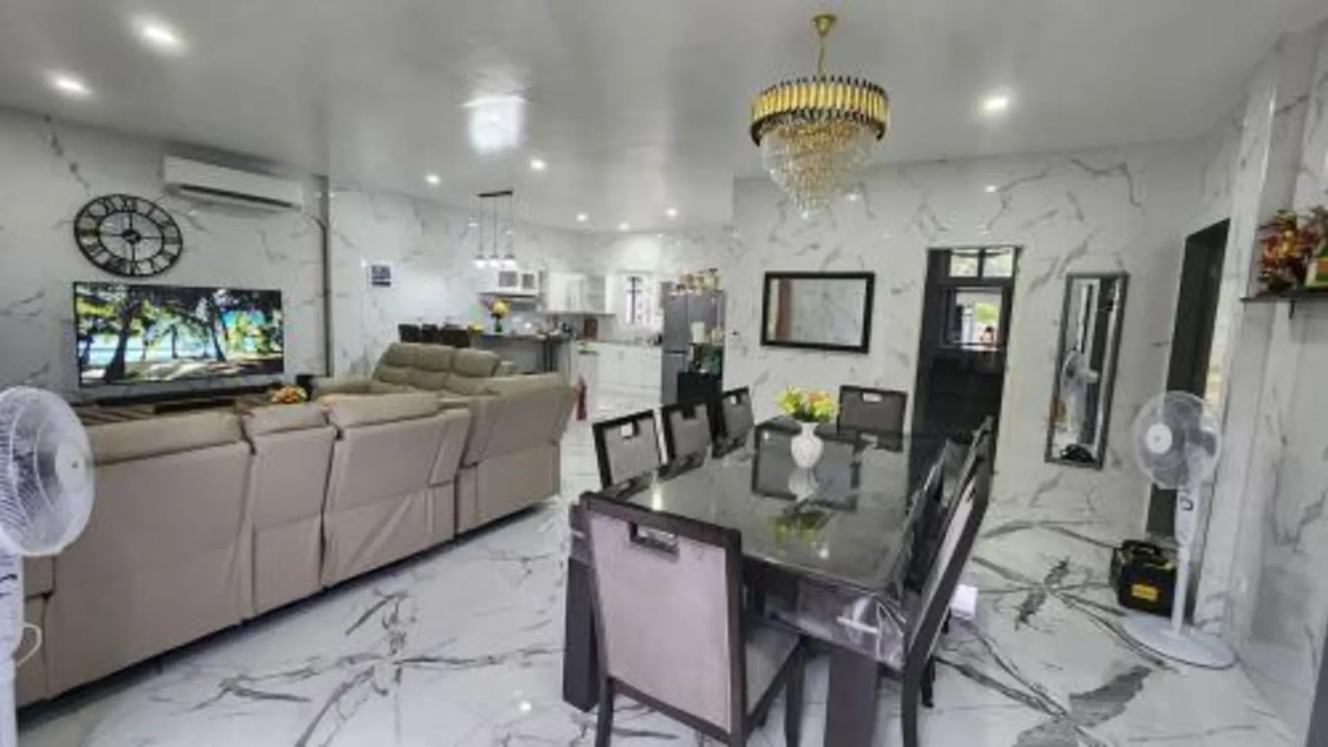 세부 Stargazers Luxury Condo Complex apartments 4성급 호텔 객실