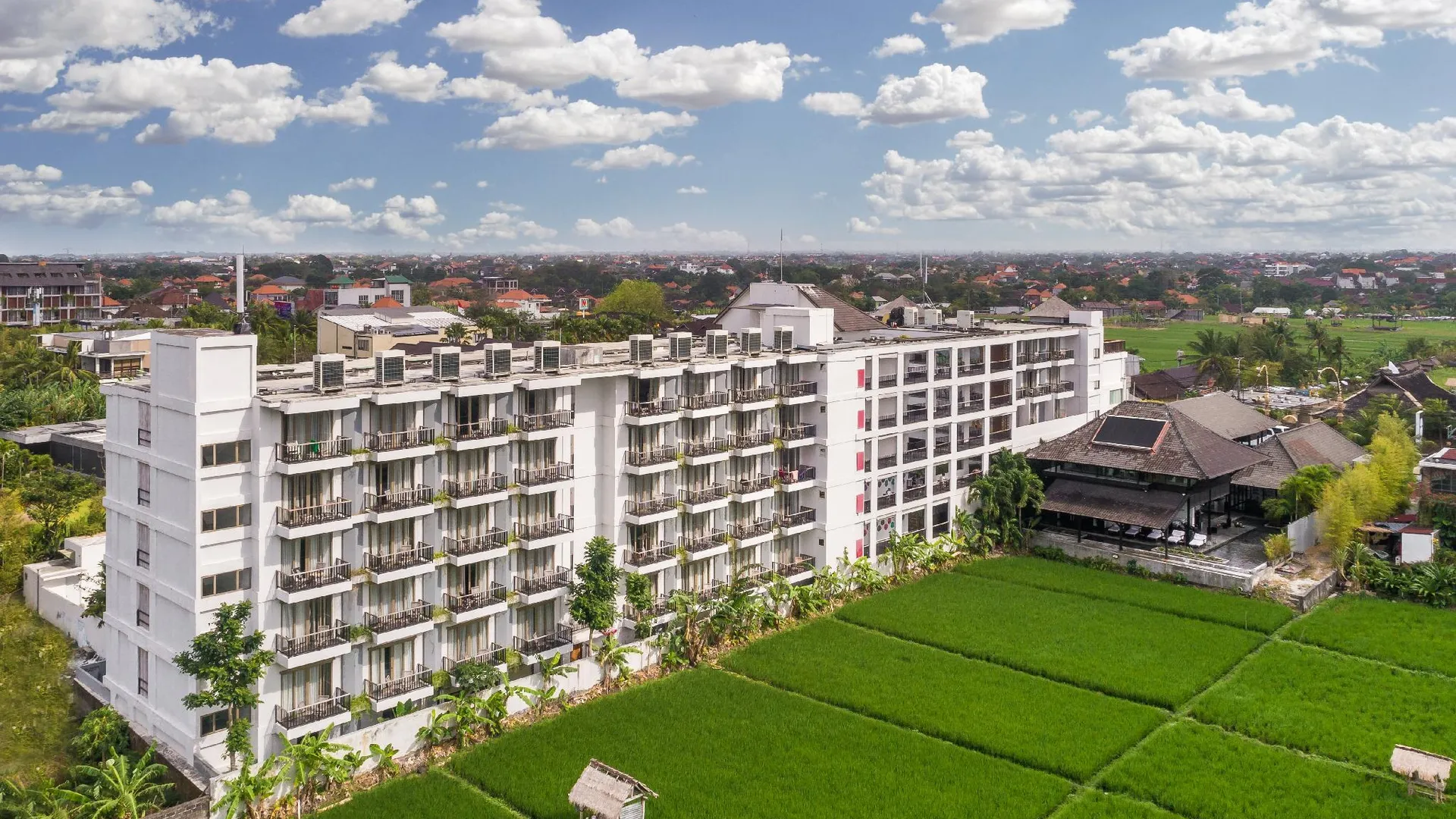 발리 디프리마호텔 페티텐겟 스미냑 4성급 호텔 객실