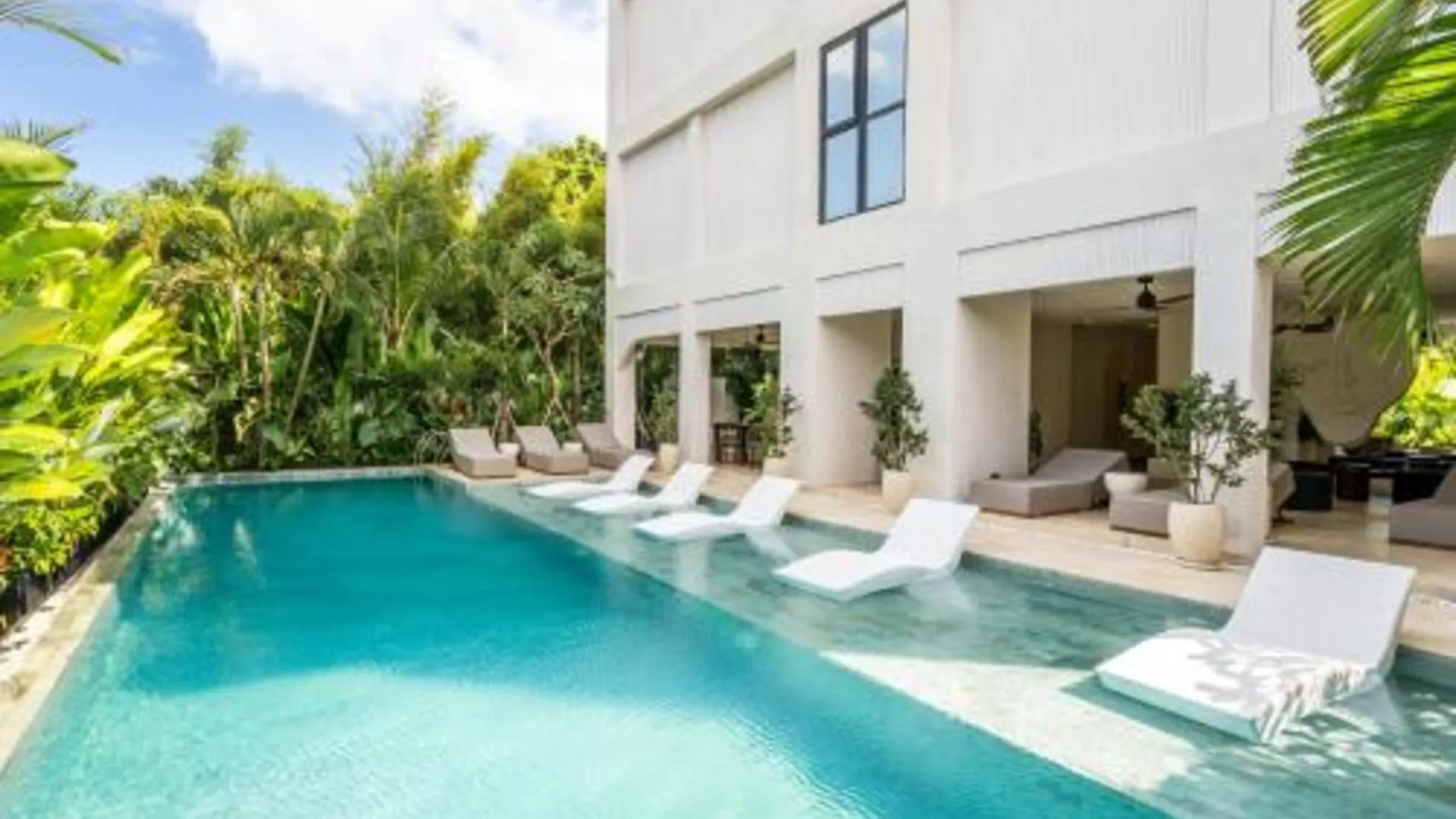 발리 써니 뮤즈 바이 베러플레이스 5성급 호텔 로비