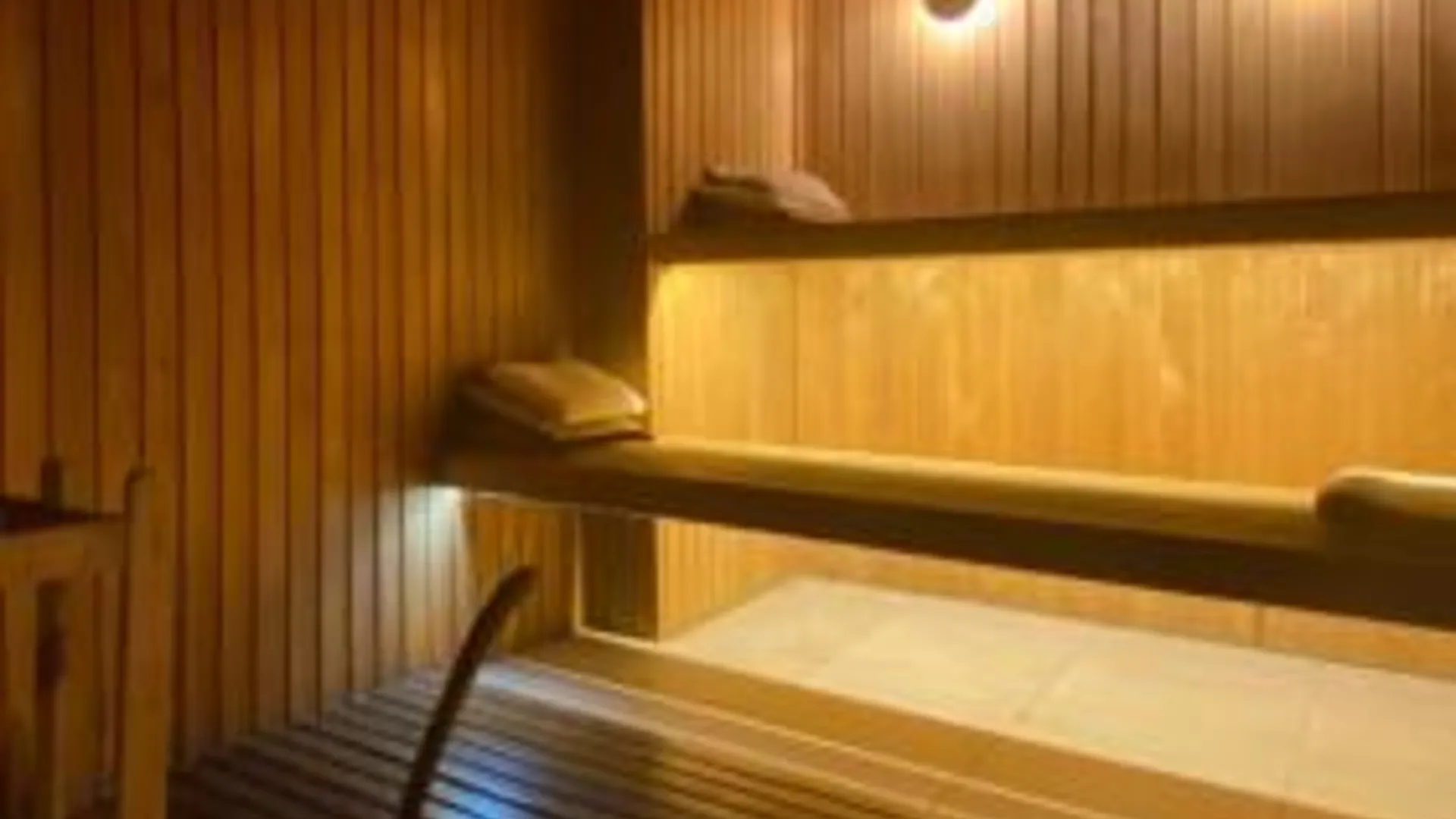 투쿠만 Garden Park Hotel 4성급 호텔 수영장