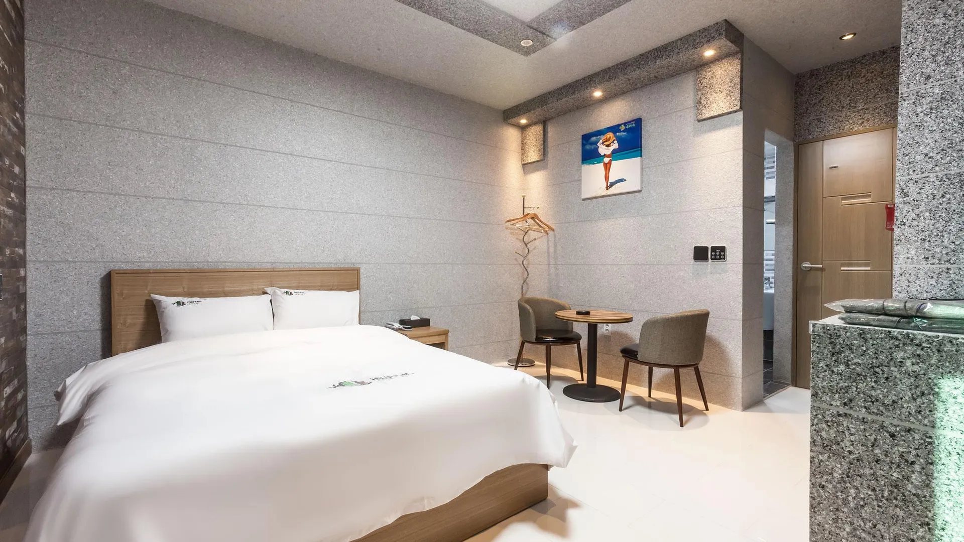 안성 안성 야자수 드라이브인 무인텔 호텔 스위트룸