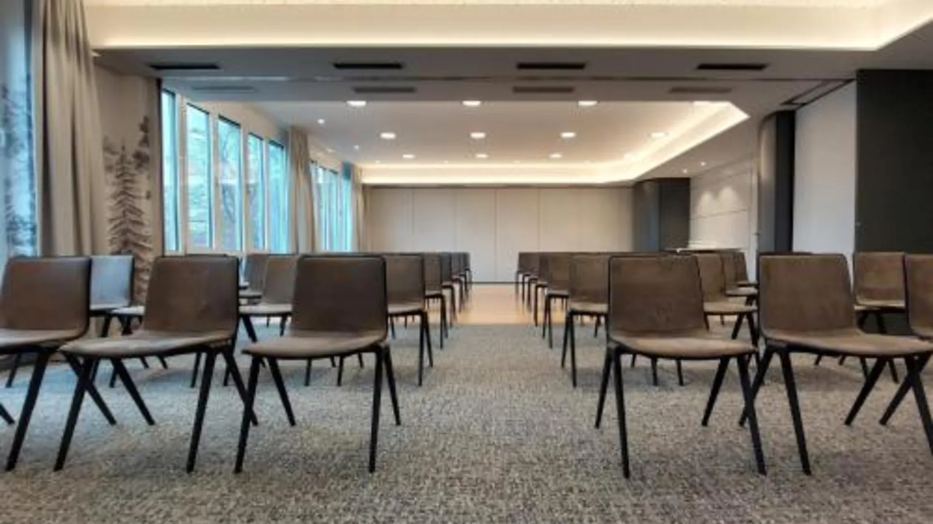 진델핑겐 Erikson Hotel 4성급 호텔 외관