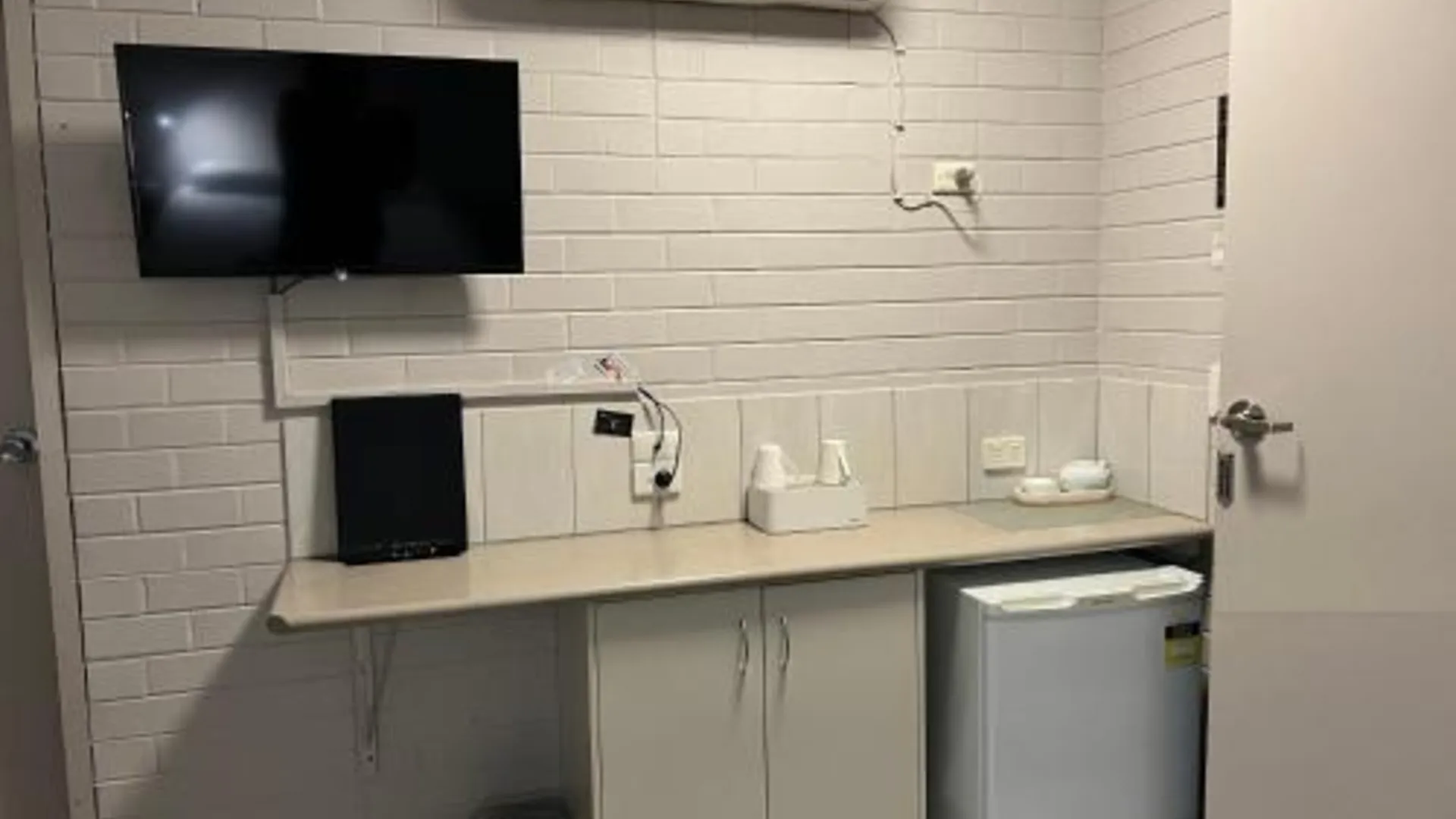 깁스랜드 지역 Bairnsdale Town Central Motel 3성급 호텔 수영장