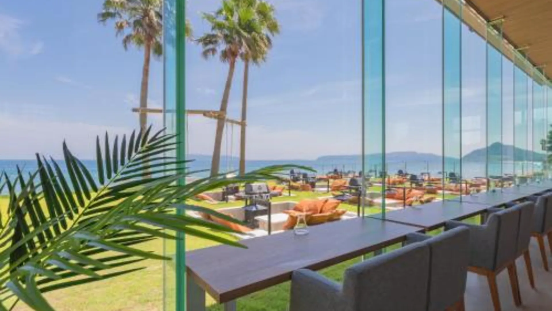 후쿠오카 Alba HOTEL & Glamping 4성급 호텔 수영장