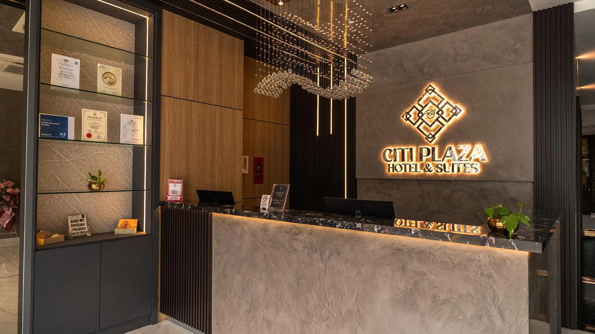 쿠알라테렝가누 DJ 시티 플라자 호텔 앤 스위트 호텔 전망