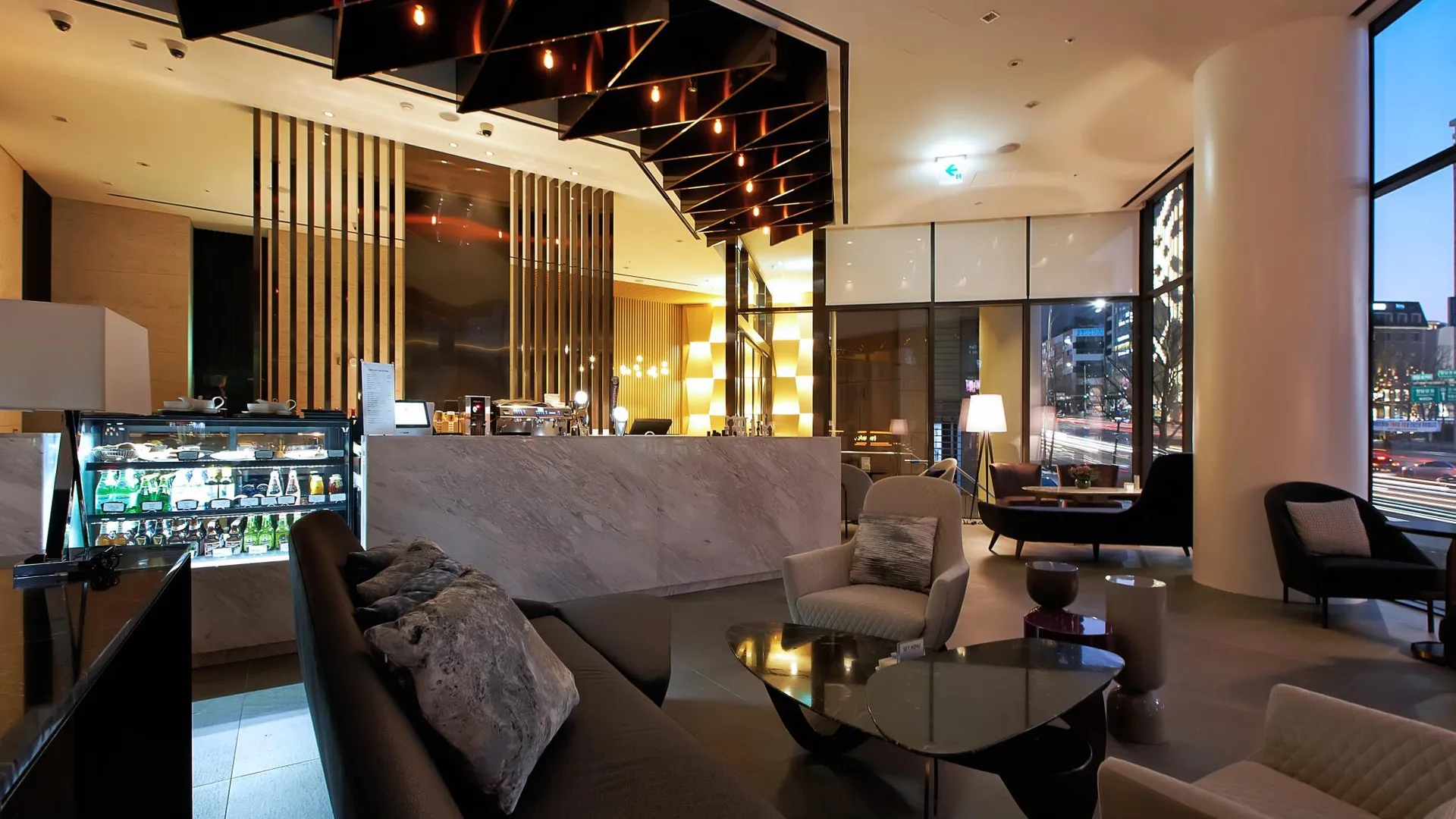 서울 호텔 엔트라 4성급 호텔 로비