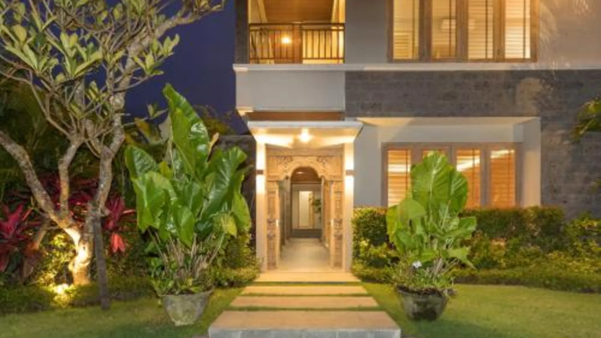 발리 짱구의 빌라 (365m², 침실 3개, 프라이빗 욕실 4개) 5성급 게스트하우스 전망