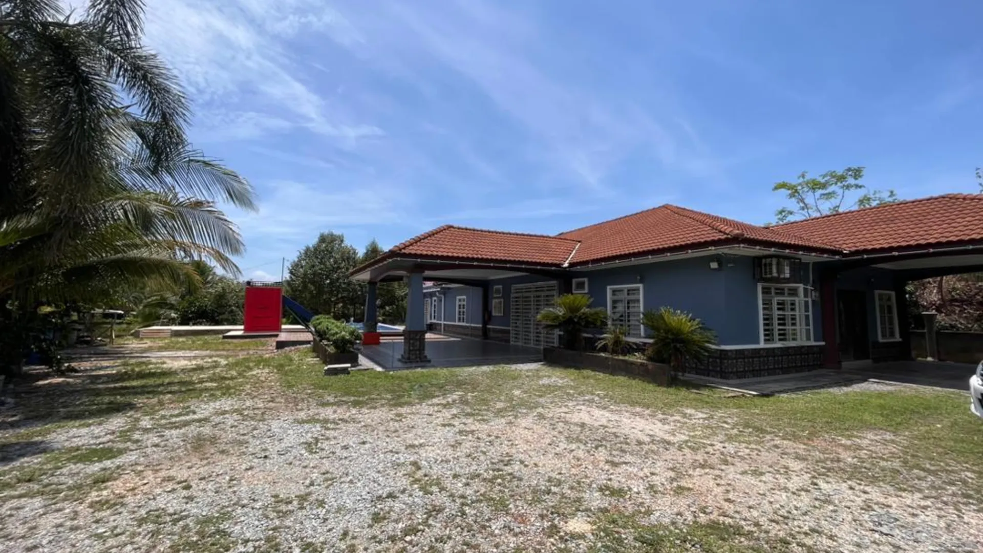 쿠알라 네랑 지트라의 프라이빗 하우스 (2400m², 침실 5개, 프라이빗 욕실 4개) 3성급 싱글룸 수영장