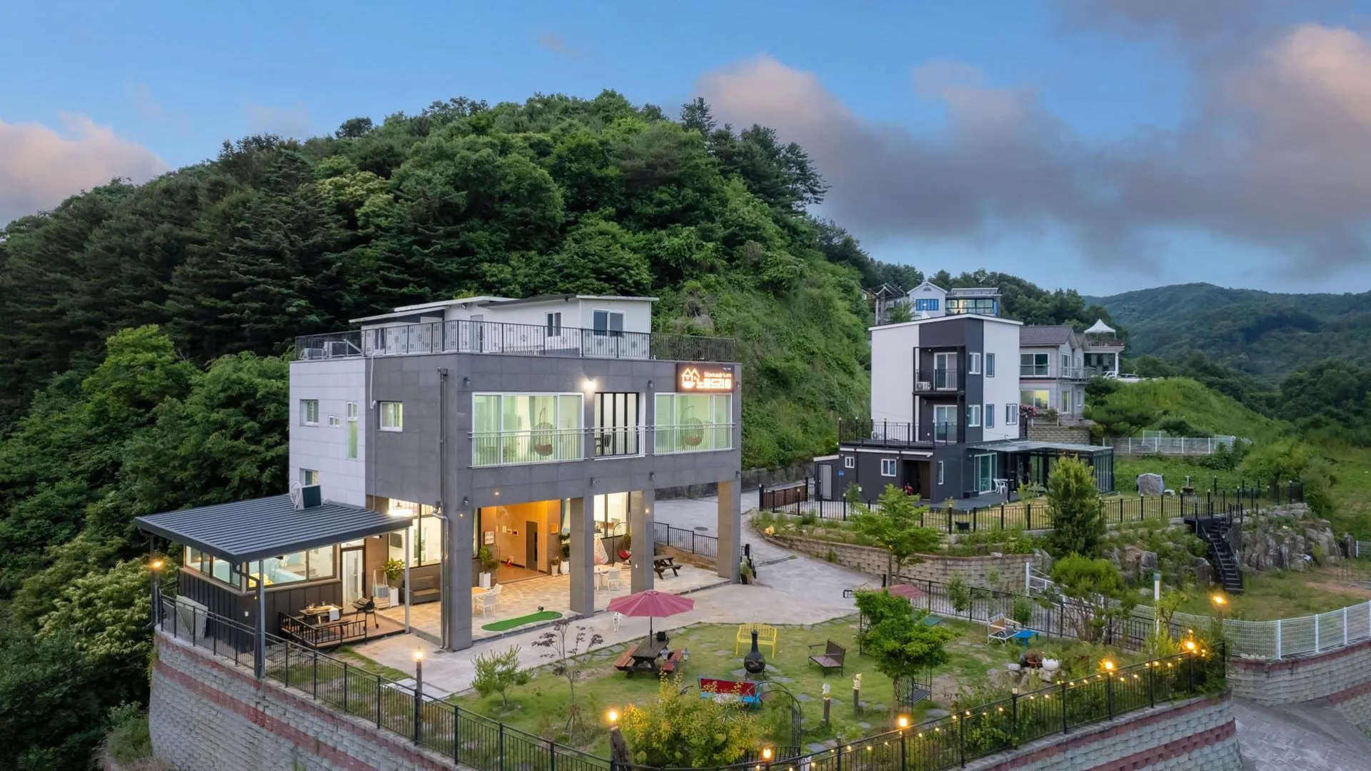 가평 가평 노마드리움 풀빌라 펜션 3성급 게스트하우스 로비