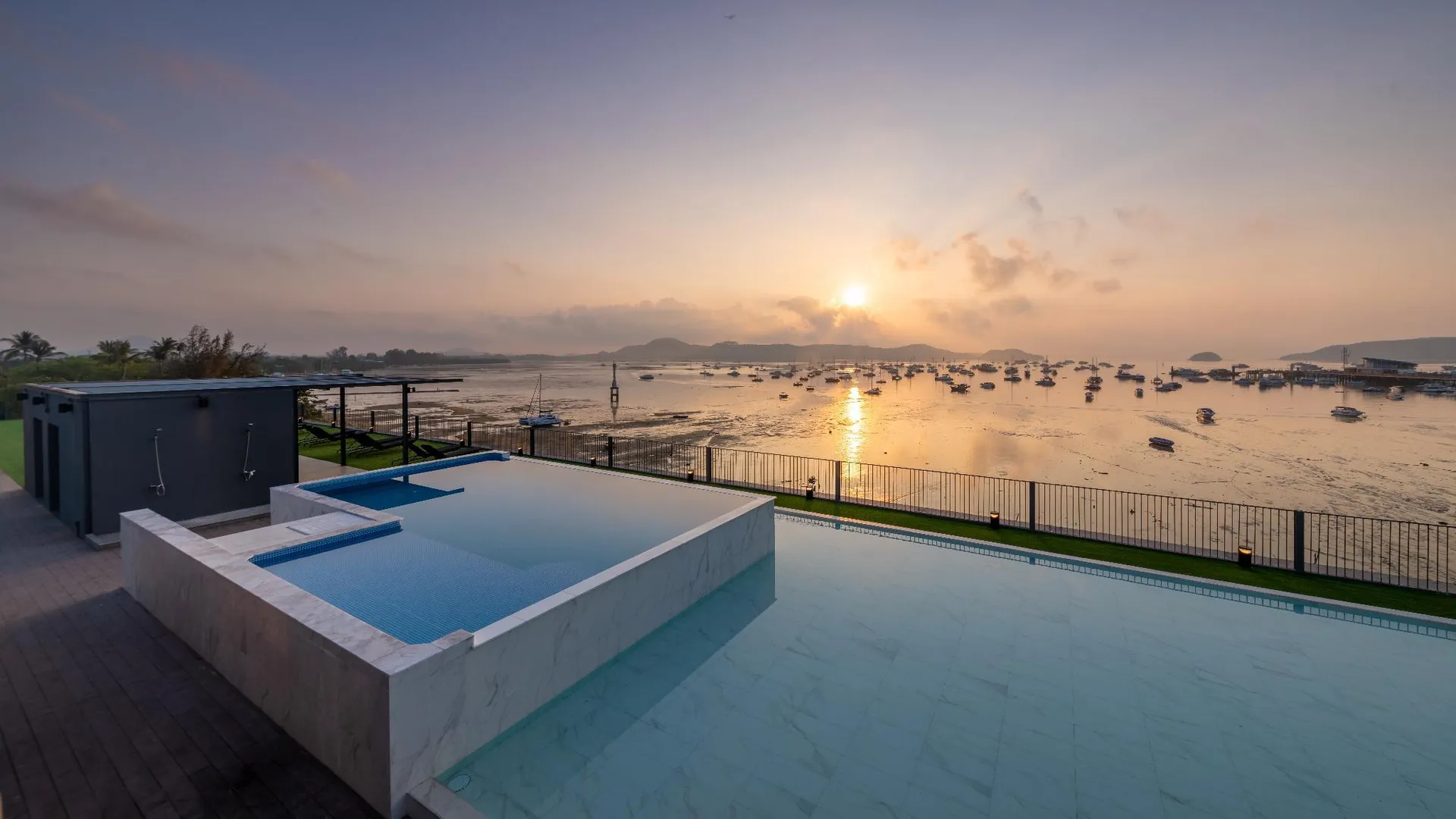 푸켓 신 아치39 푸켓 비치 프론트 3성급 호텔 객실