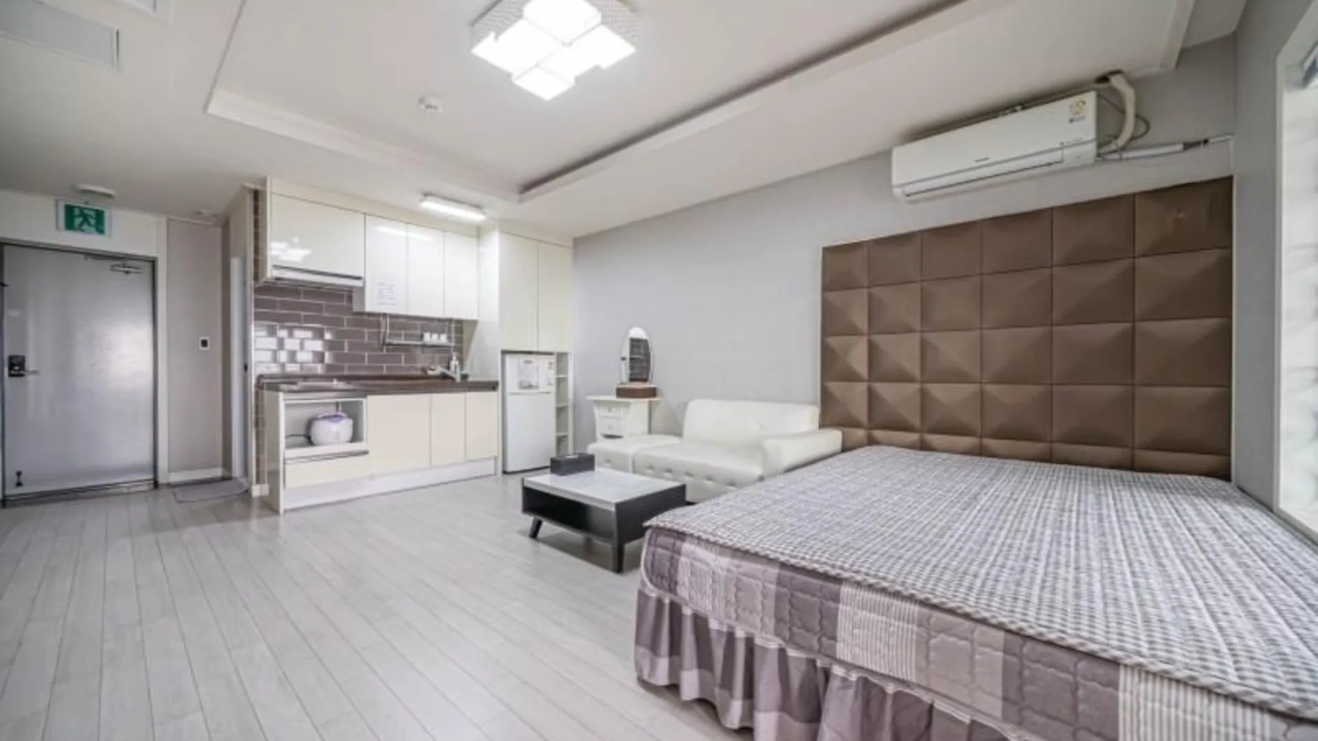 거제 거제도 비치몽돌하우스펜션 2성급 게스트하우스 스위트룸