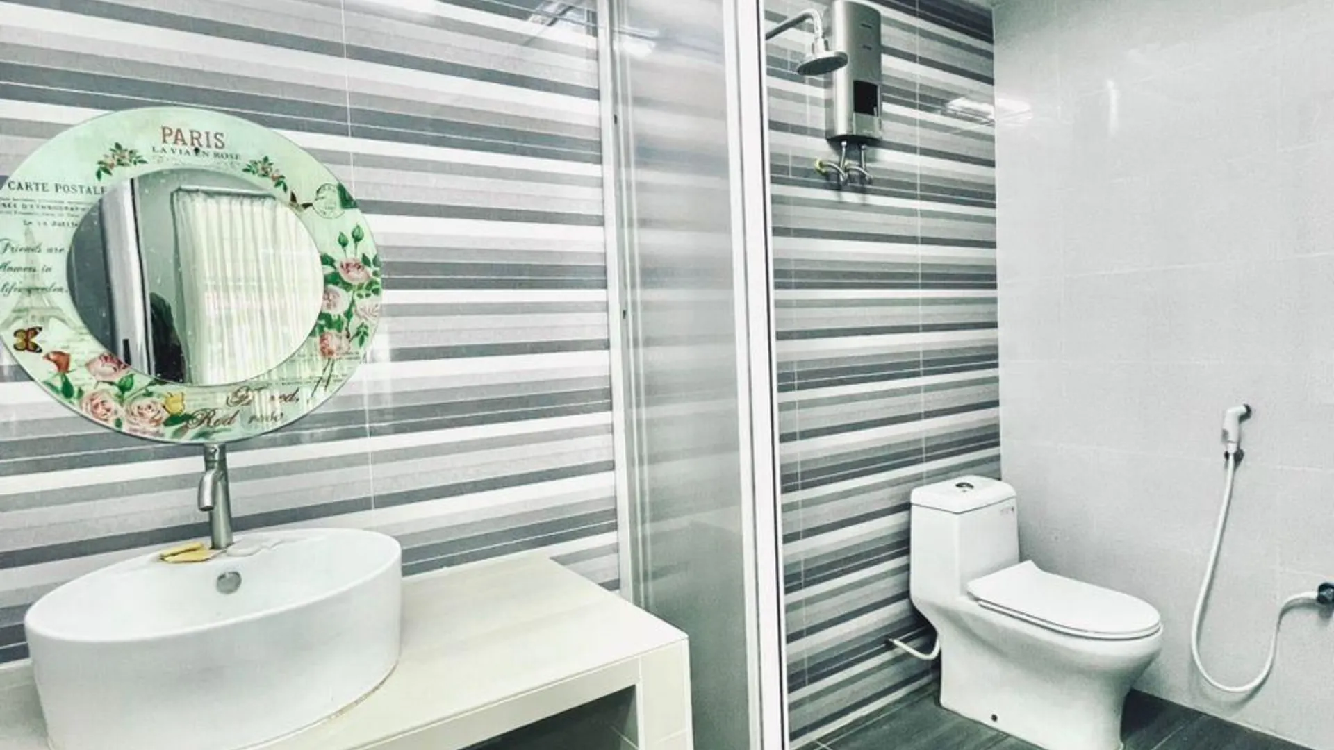 타나 메라 타나 메라의 프라이빗 하우스 (100m², 침실 2개, 프라이빗 욕실 2개) 2성급 싱글룸 스위트룸