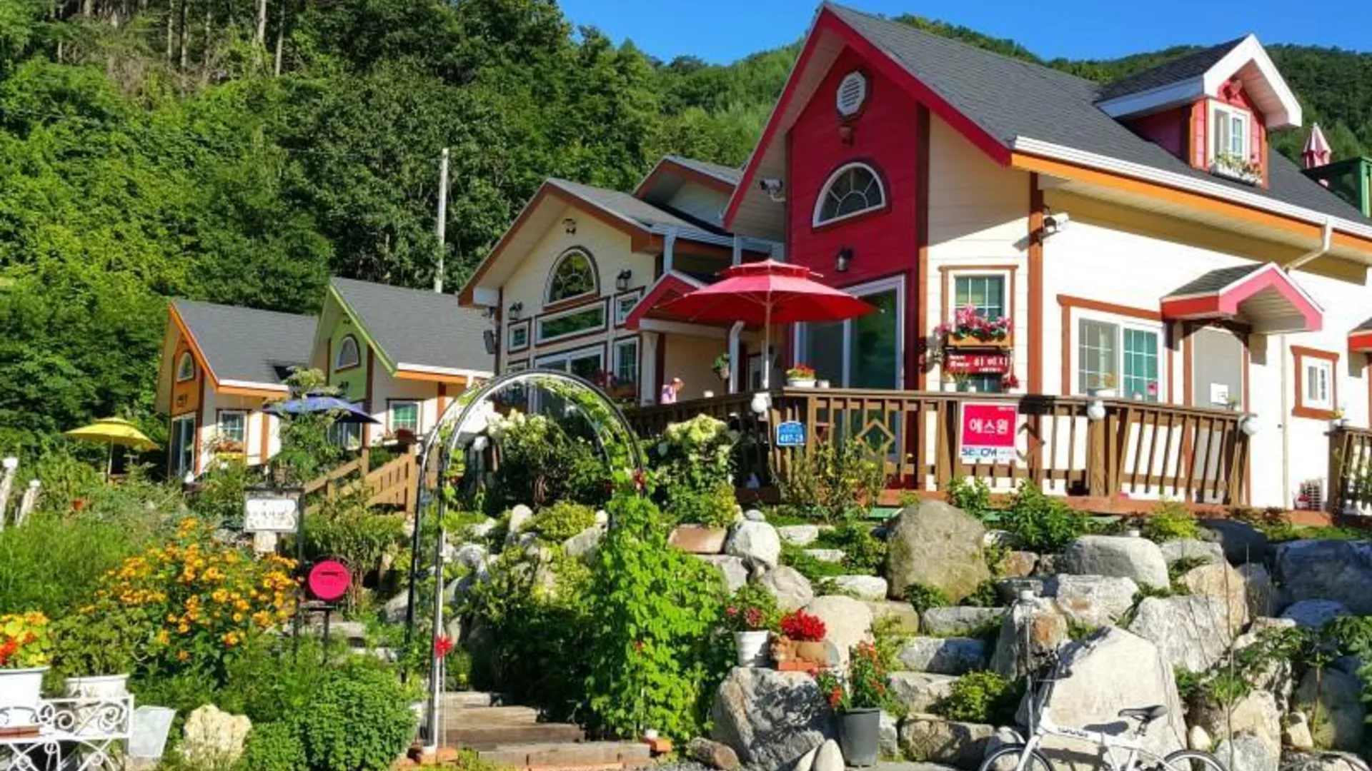 인제 인제 곰배령길섶그린나래펜션 2성급 게스트하우스 수영장