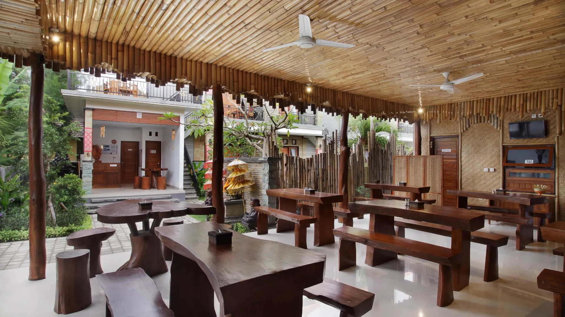 발리 호텔 아르사 산티 누사 페니다 3성급 호텔 레스토랑