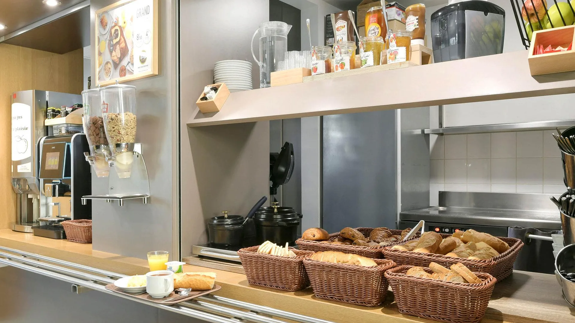 아나지 B&B HOTEL Le Mans Sud 2성급 호텔 외관