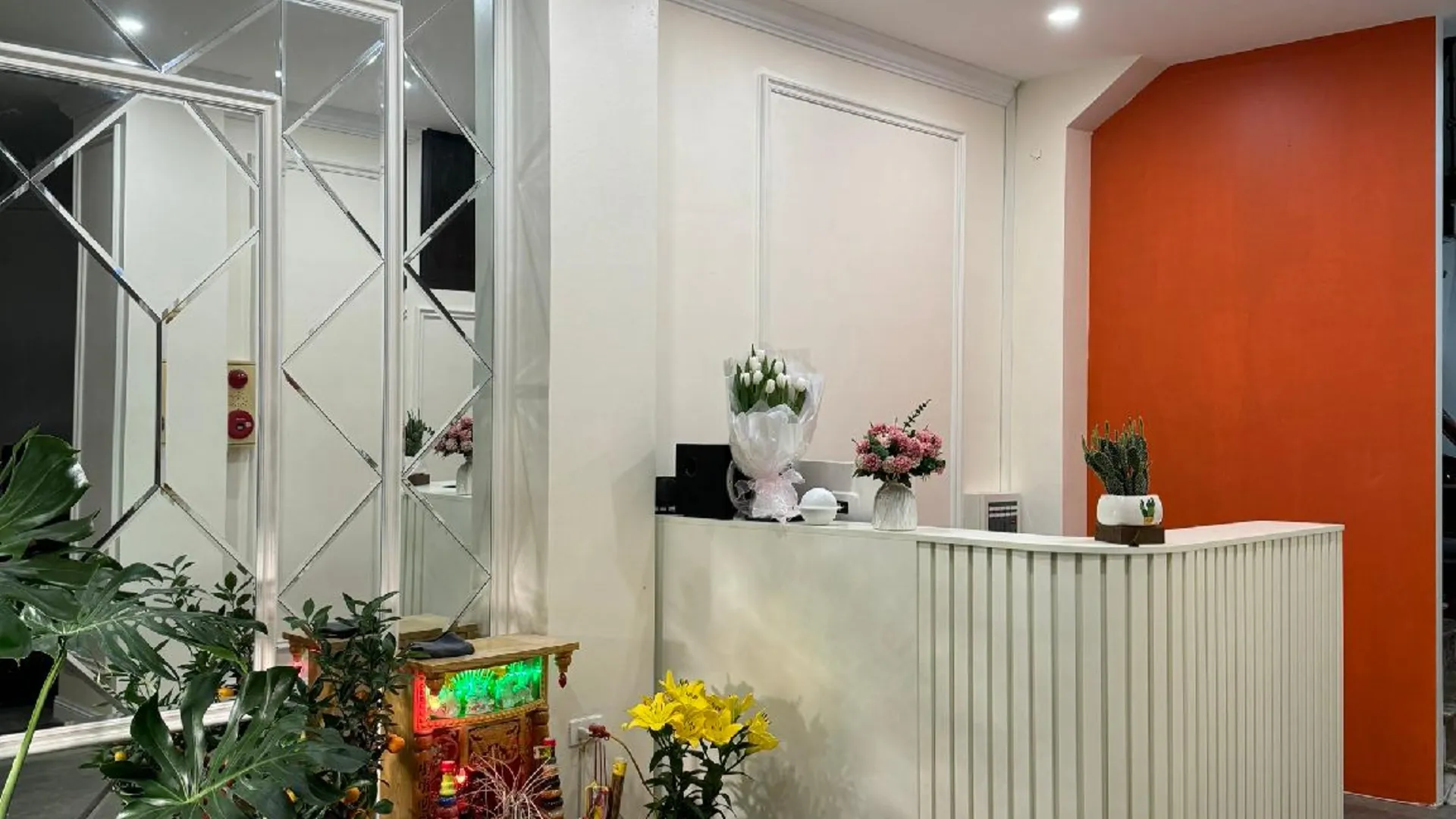 하노이 로얄 로터스 아파트먼트 앤 호텔 하노이 2성급 호텔 외관