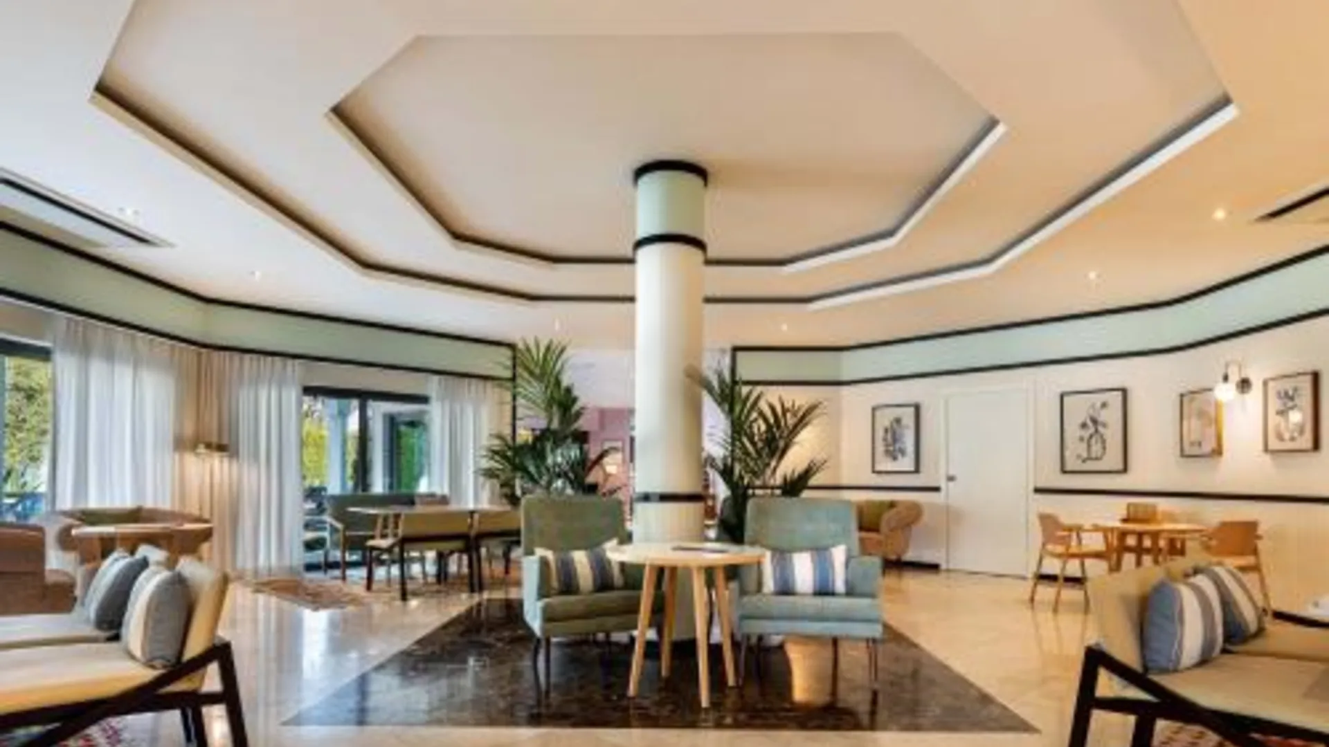 알만실 The Magnolia Hotel 4성급 호텔 로비