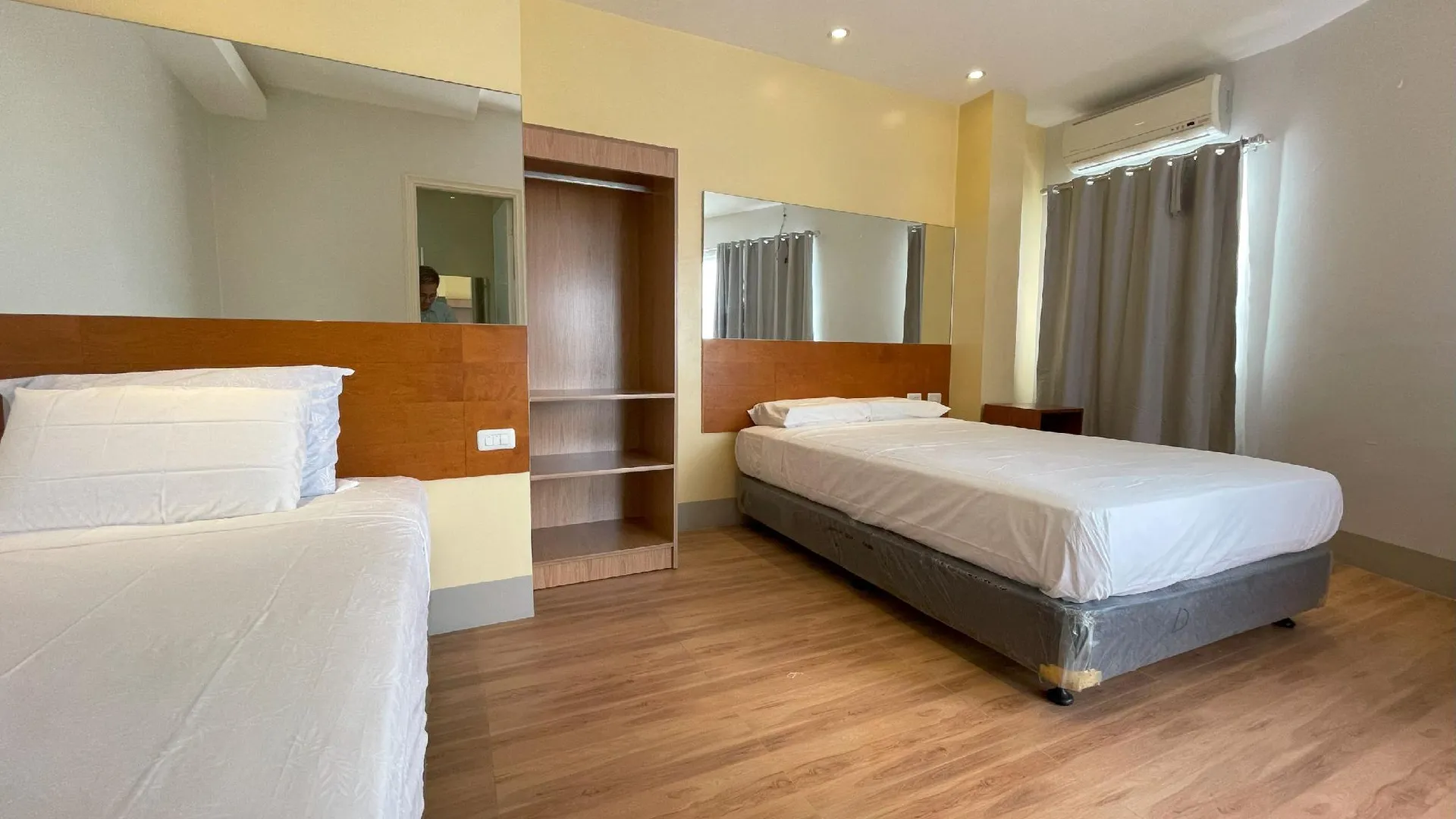 세부 아몬드 스위트 3성급 호텔 스위트룸