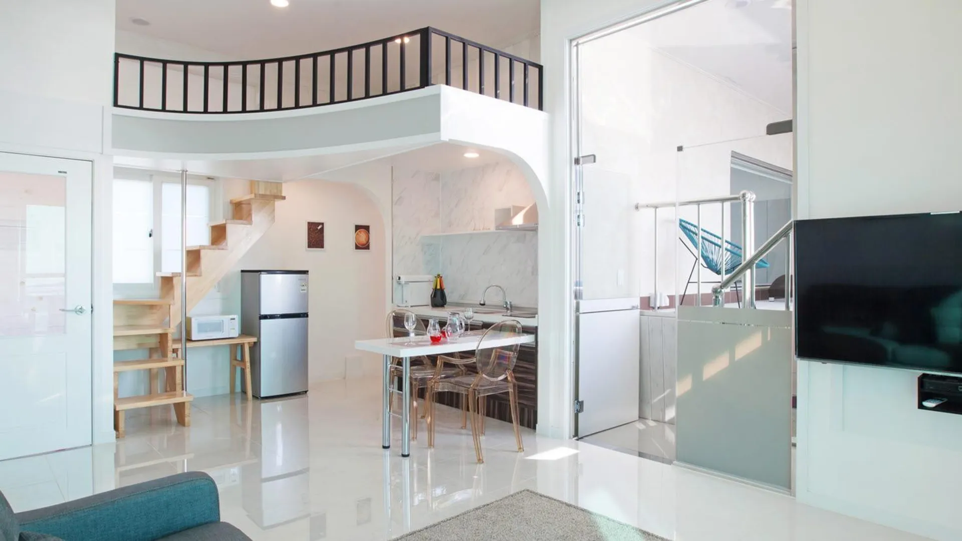 인천 대부도(선재도) 블루라떼풀빌라펜션 2성급 게스트하우스 스위트룸