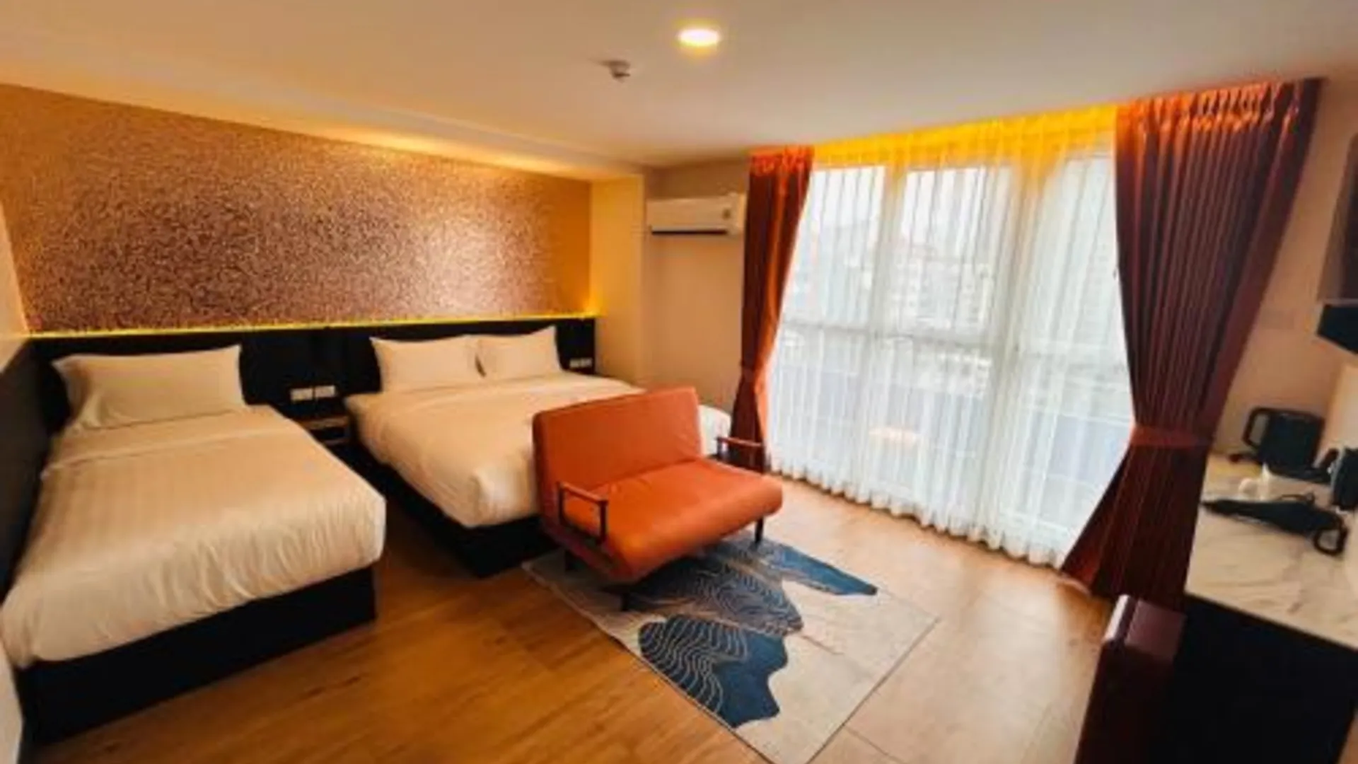 방콕 에미리 호텔 - 나나 방콕 4성급 호텔 스위트룸