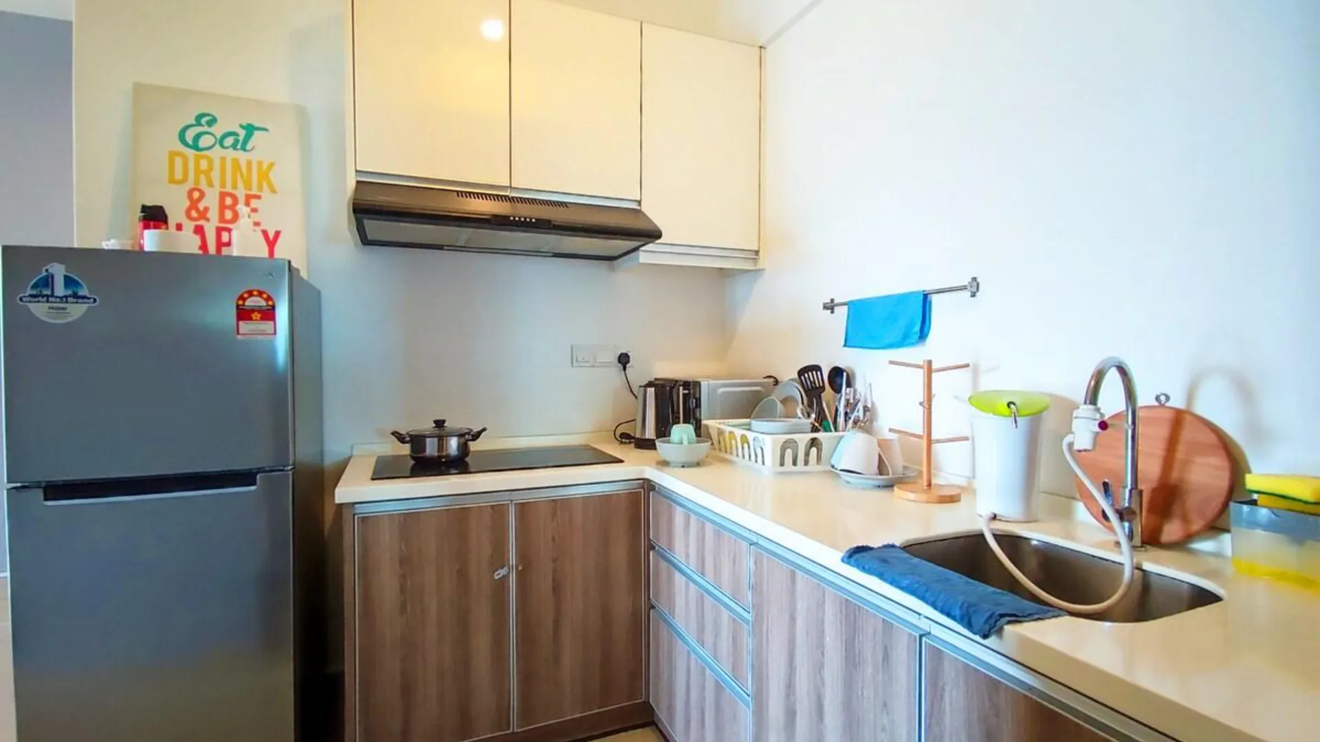 이포 캄풍 쿠차이의 프라이빗 하우스 (1000m², 침실 3개, 프라이빗 욕실 2개) 3성급 싱글룸 수영장