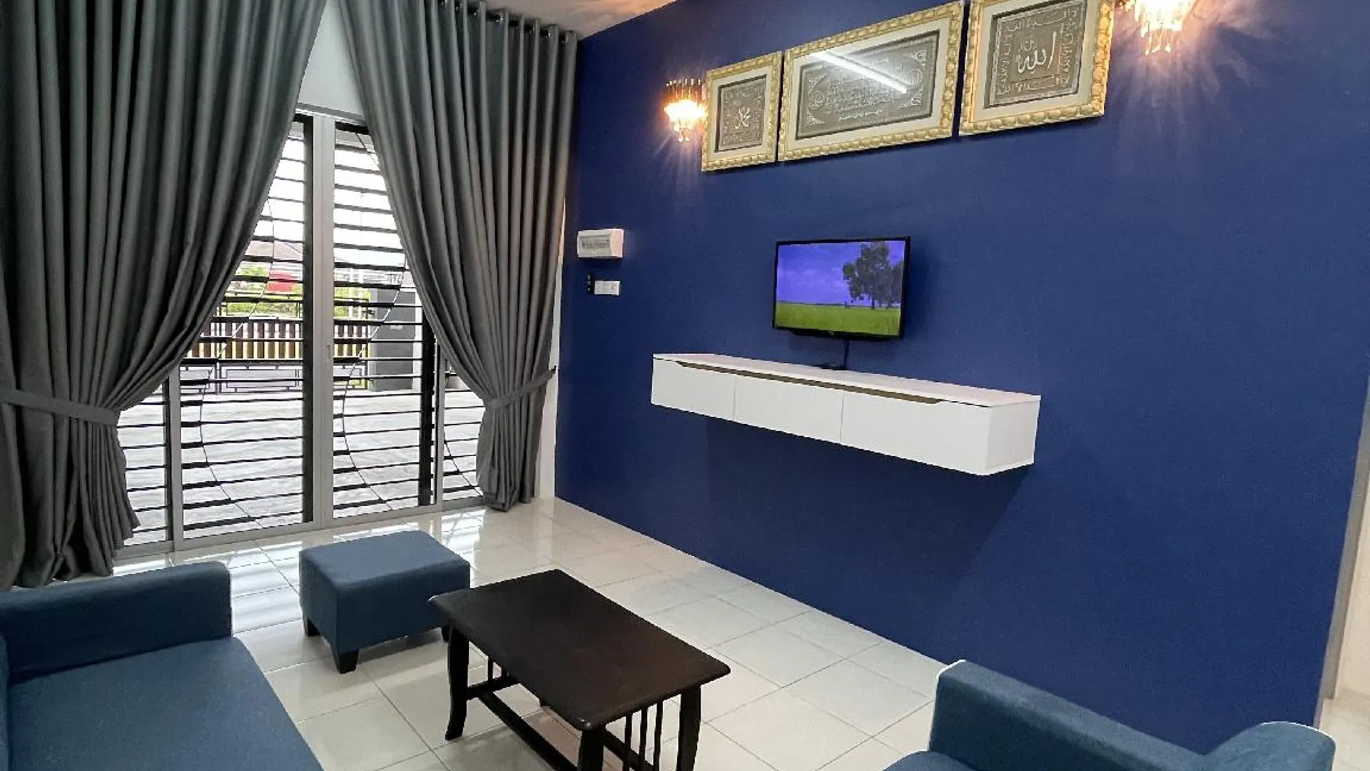 바투 쿠라우 카문팅의 프라이빗 하우스 (1400m², 침실 3개, 프라이빗 욕실 2개) 2성급 싱글룸 스위트룸