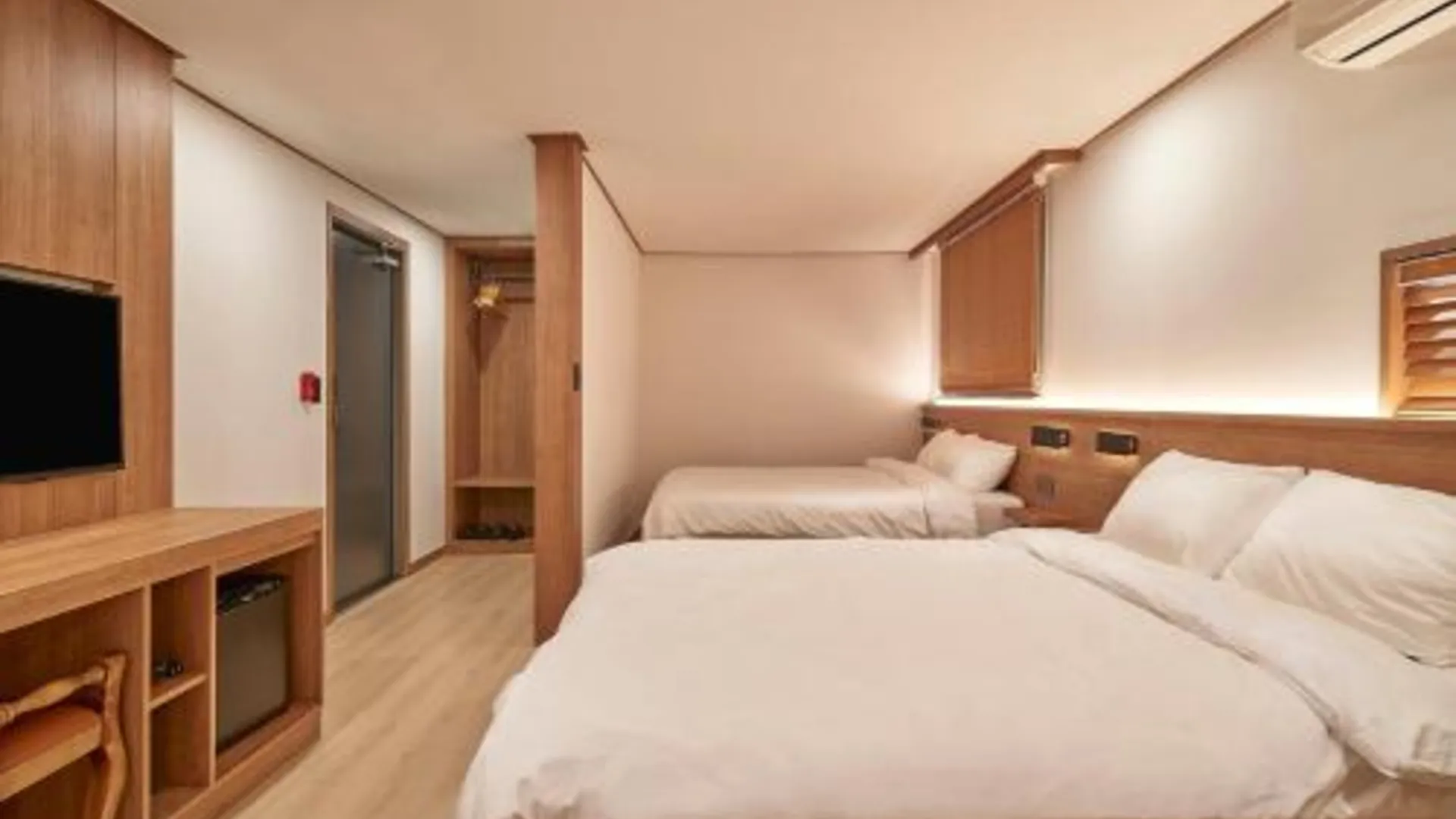 서울 먼데이 크래커 홍대 4성급 호텔 스위트룸