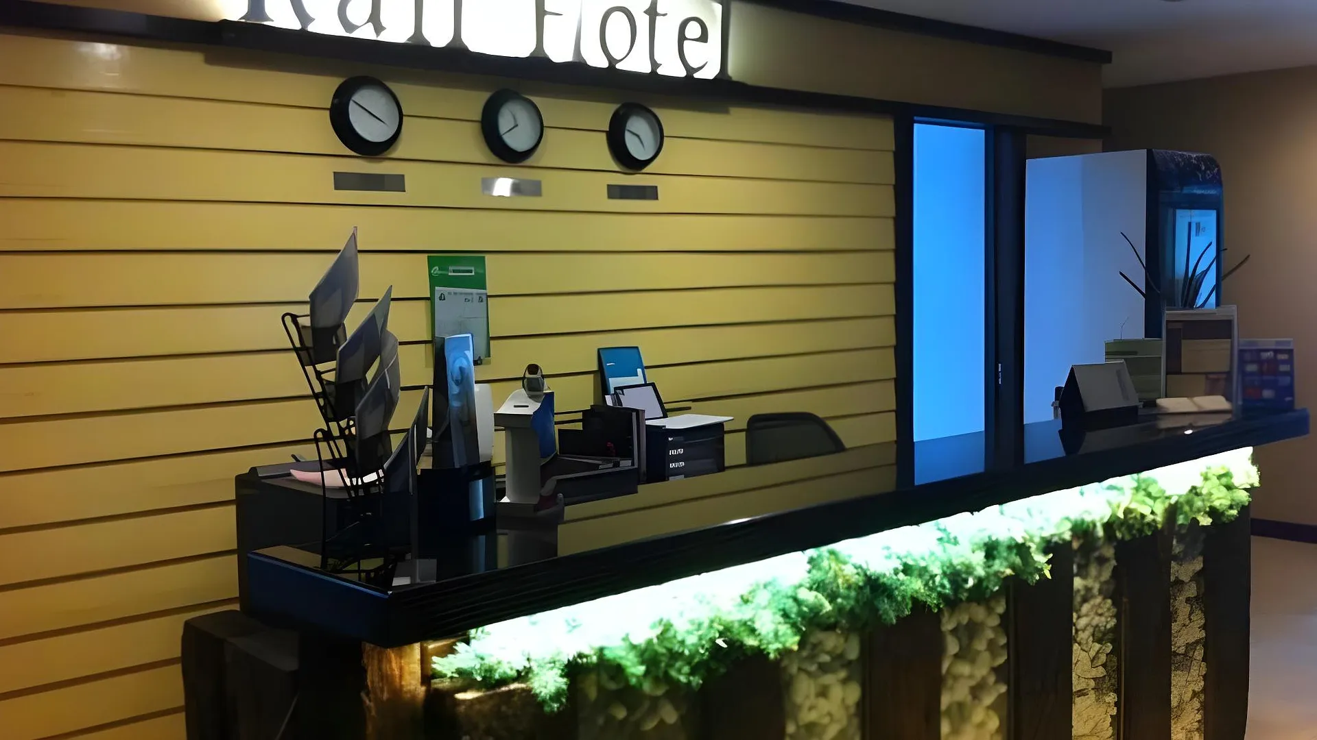 크루앙 캐피탈 O 레일 호텔 3성급 호텔 외관