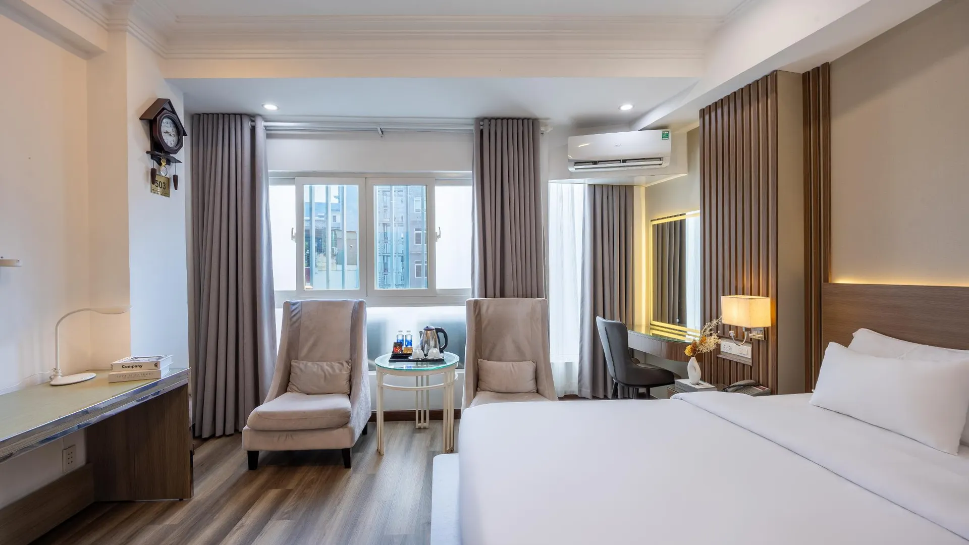 호치민 A25 호텔 - 14 퍼득칭 2성급 호텔 스위트룸