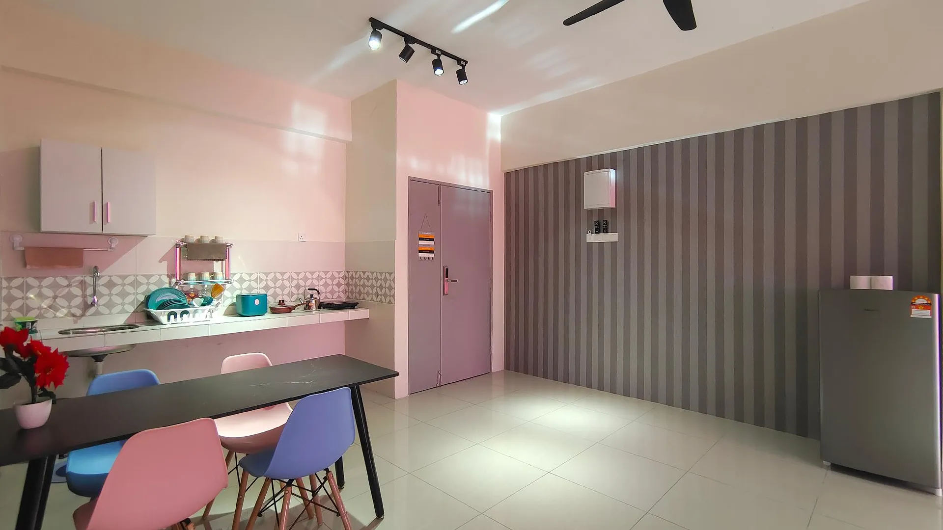 고펭 PAVILIONVILLIE IP-M1T670  2성급 게스트하우스 레스토랑