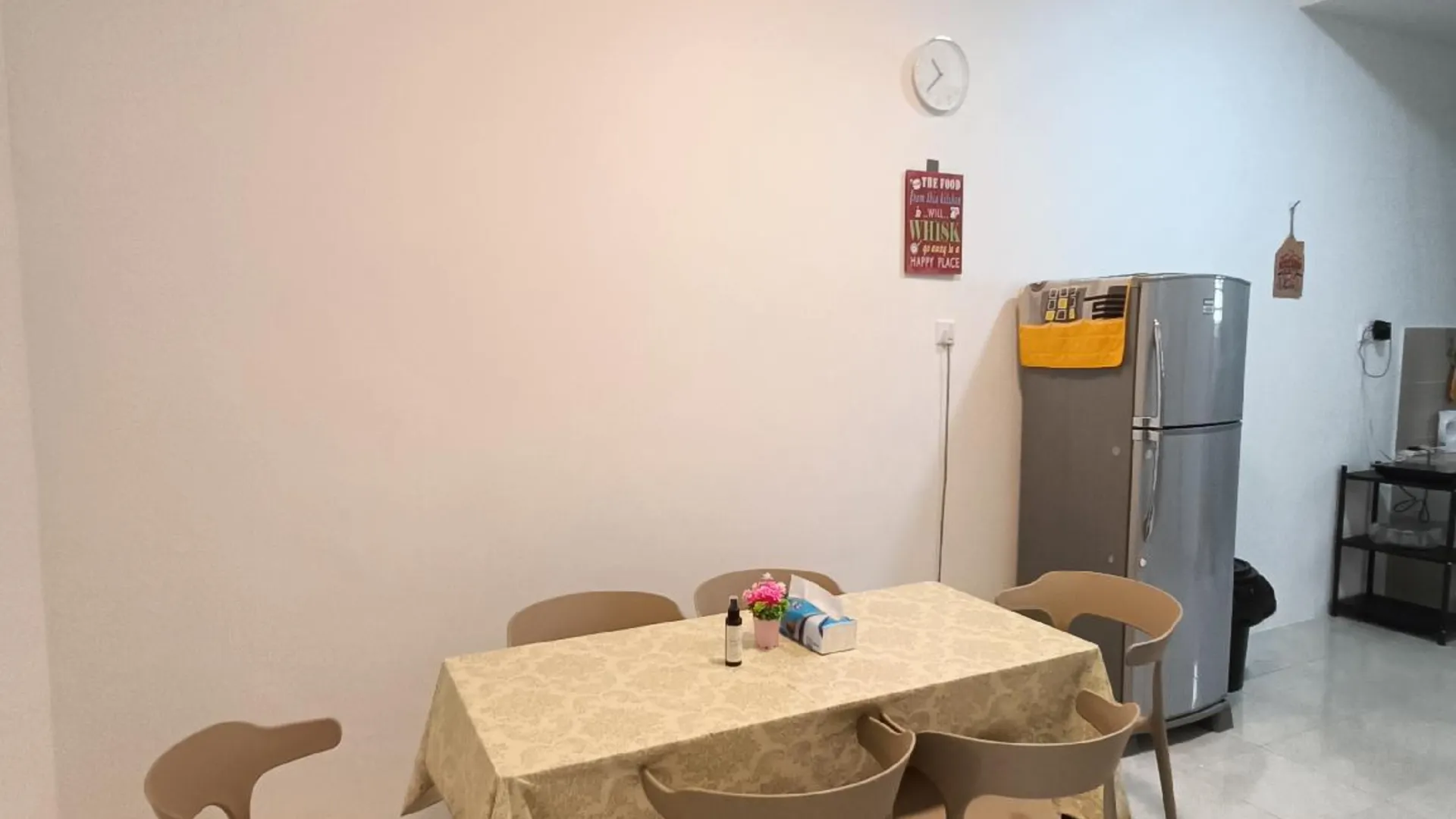 이포 탄중 람부탄의 프라이빗 하우스 (m², 침실 3개, 프라이빗 욕실 2개) 2성급 싱글룸 수영장