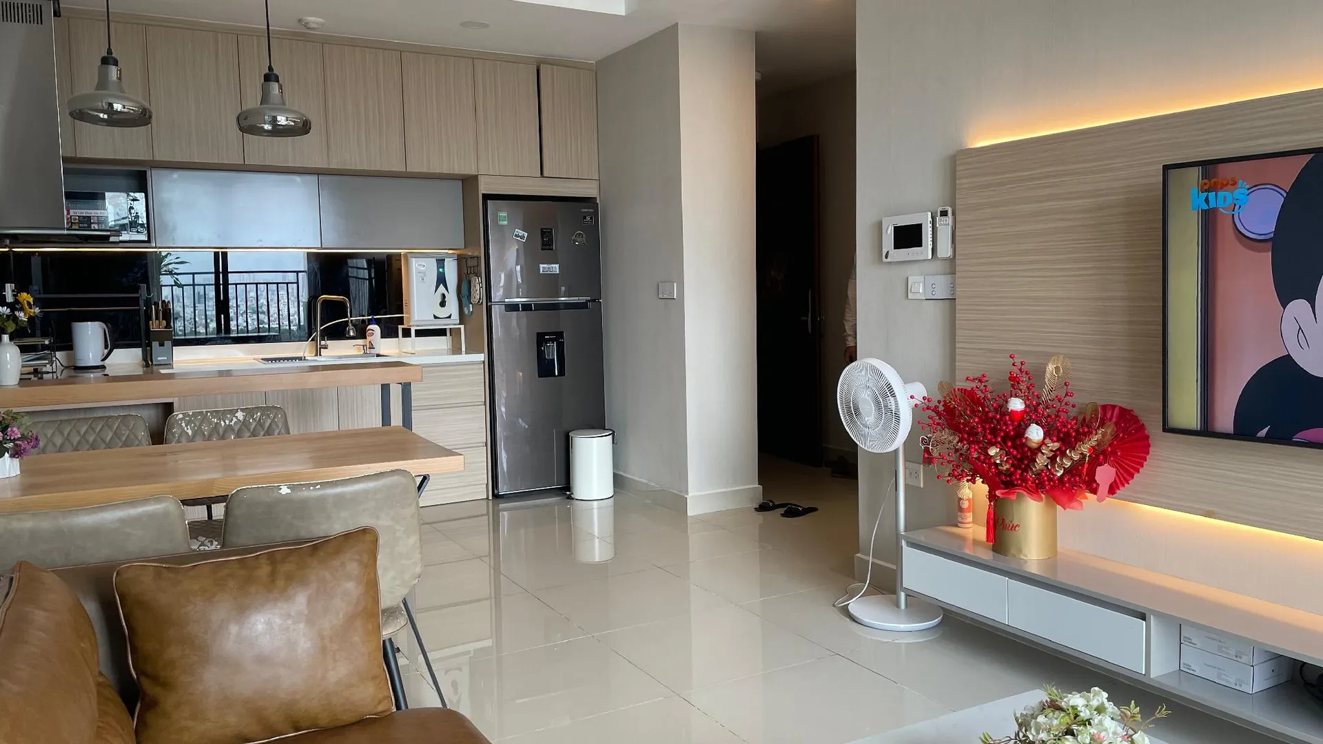 호치민 푸뉴언의 아파트먼트 (75m², 침실 2개, 프라이빗 욕실 2개) 2성급 싱글룸 수영장