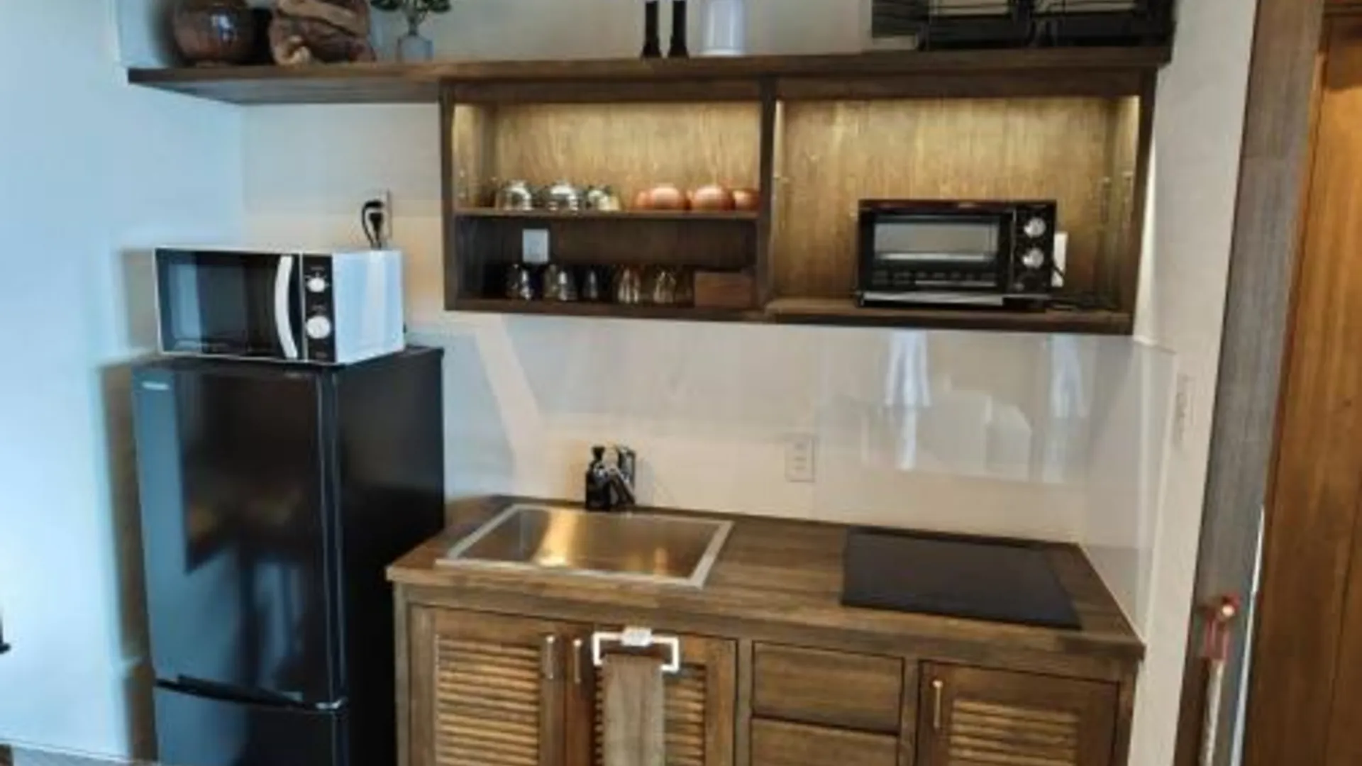 오키나와 본섬 風の音 4성급 싱글룸 외관