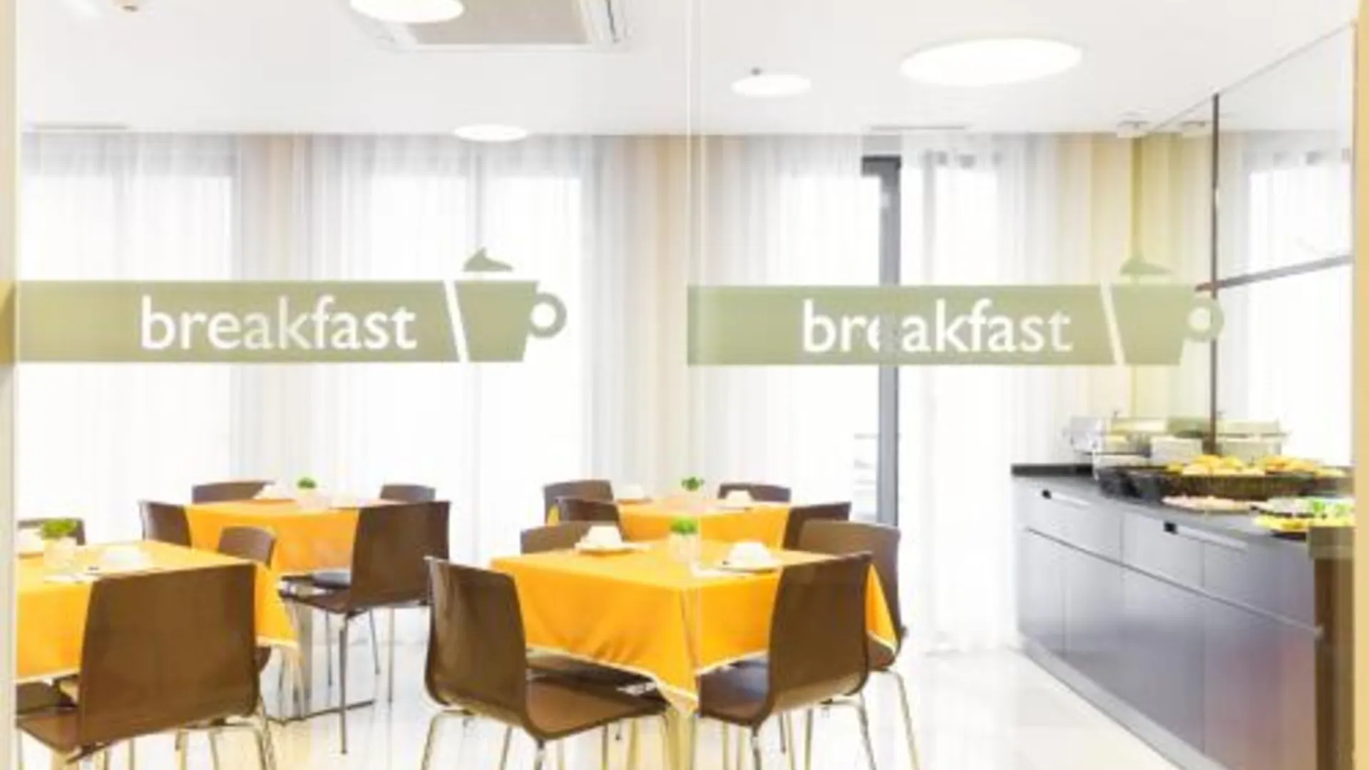 리스본 페니시우스 샤르메 호텔 3성급 호텔 수영장