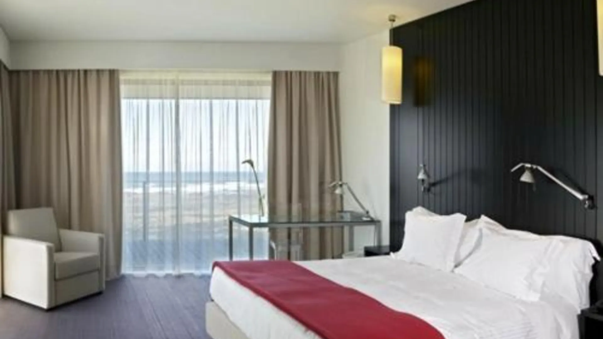 비아나 도 카스텔로 호텔 플로르 데 살 4성급 호텔 스위트룸