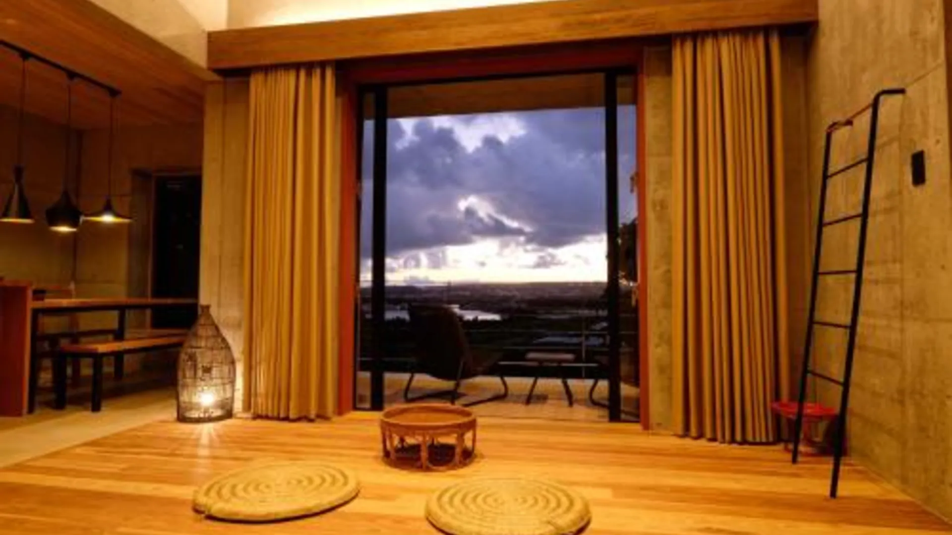 오키나와 본섬 카이자 2성급 호텔 스위트룸