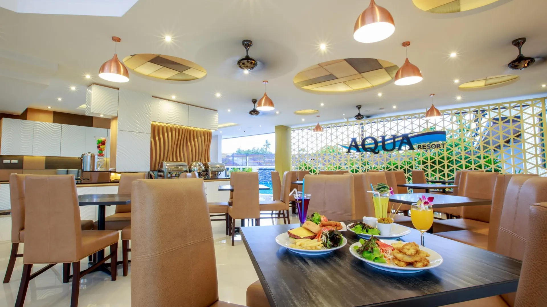 푸켓 아쿠아 리조트 푸켓 - 비치 근처 앤 찰롱 피어 근처 4성급 호텔 수영장