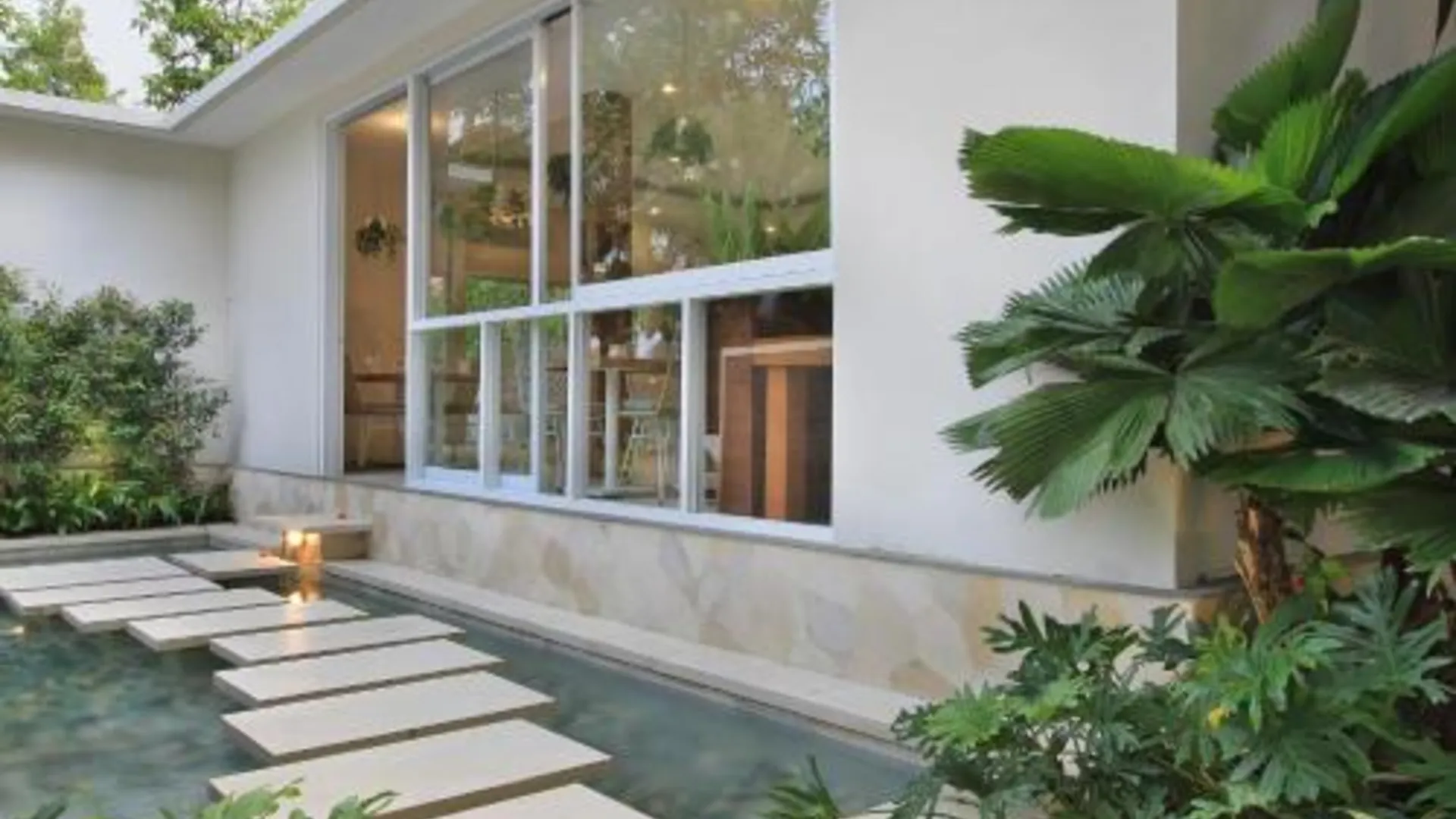 발리 타파 테피 칼리 창구 바이 프라마나 4성급 호텔 외관