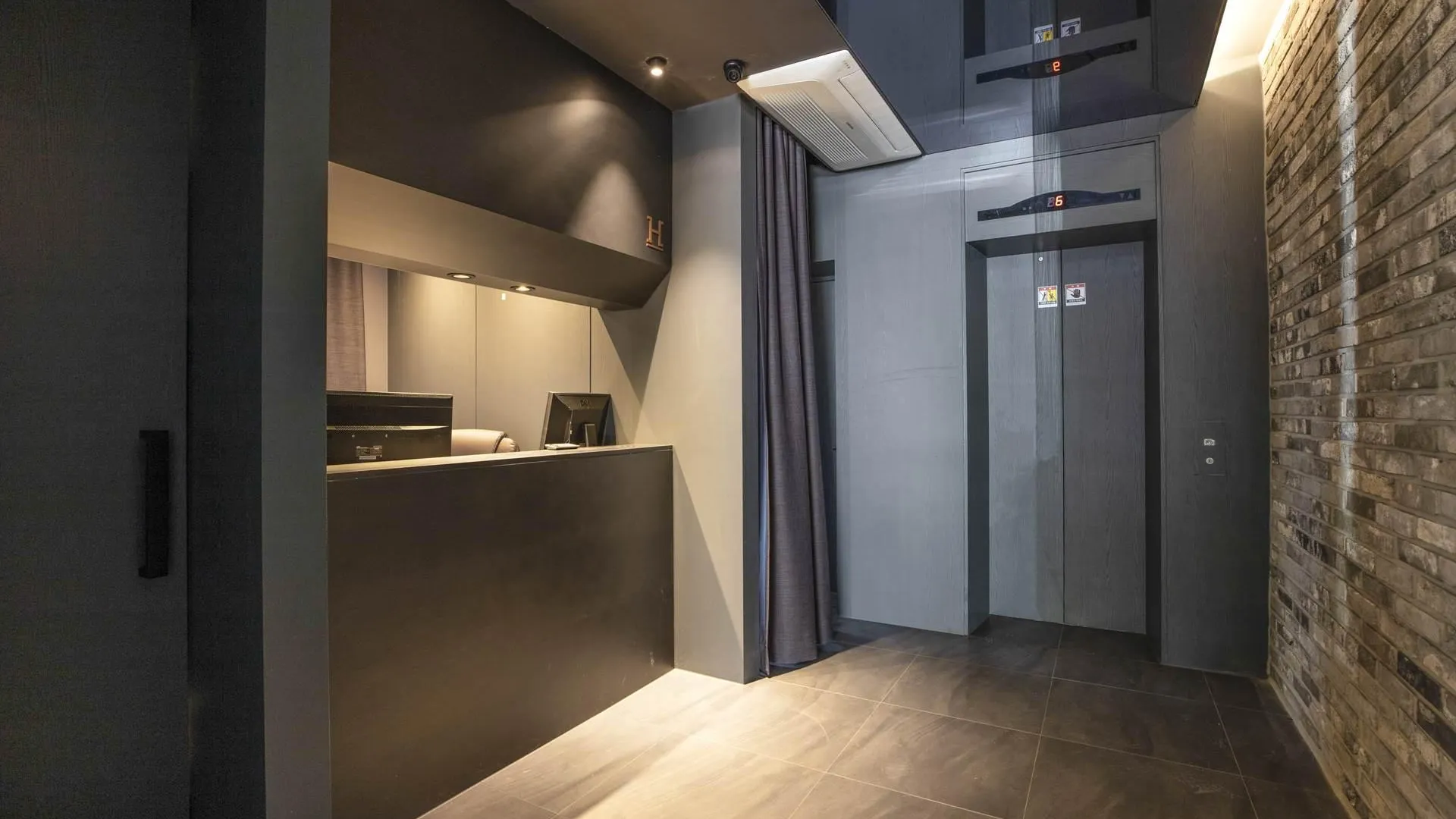 서울 H호텔 가산 4성급 호텔 로비