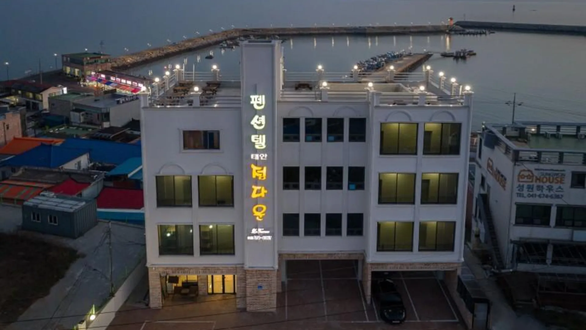 태안 태안 몽산포정다운펜션(몽산포항 도보1분) 2성급 게스트하우스 객실